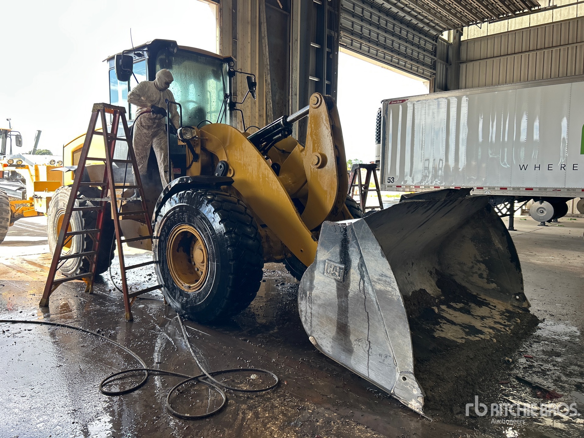 2019 Caterpillar 938M