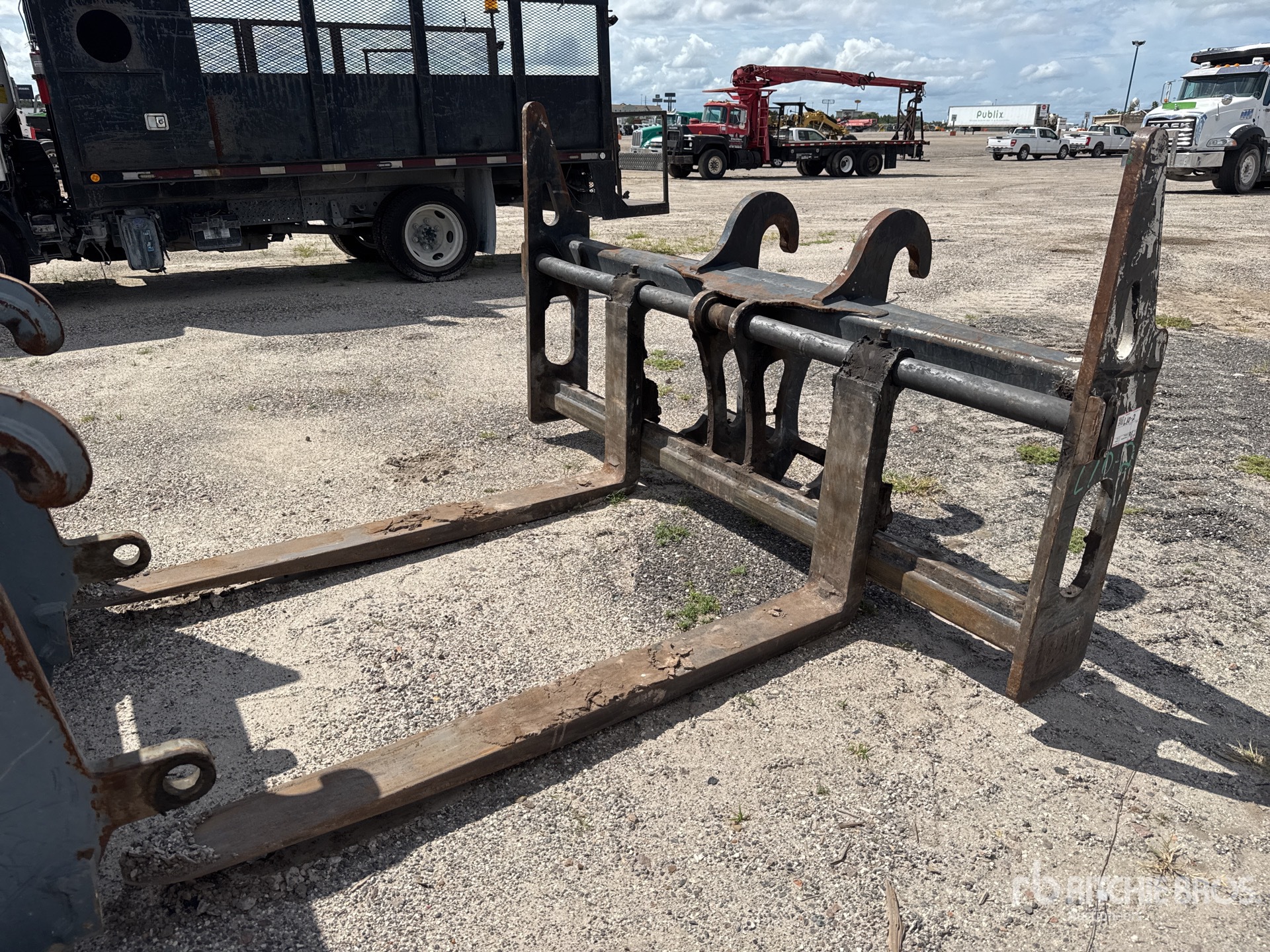 Caterpillar 72 in Q/C - Fits 938M