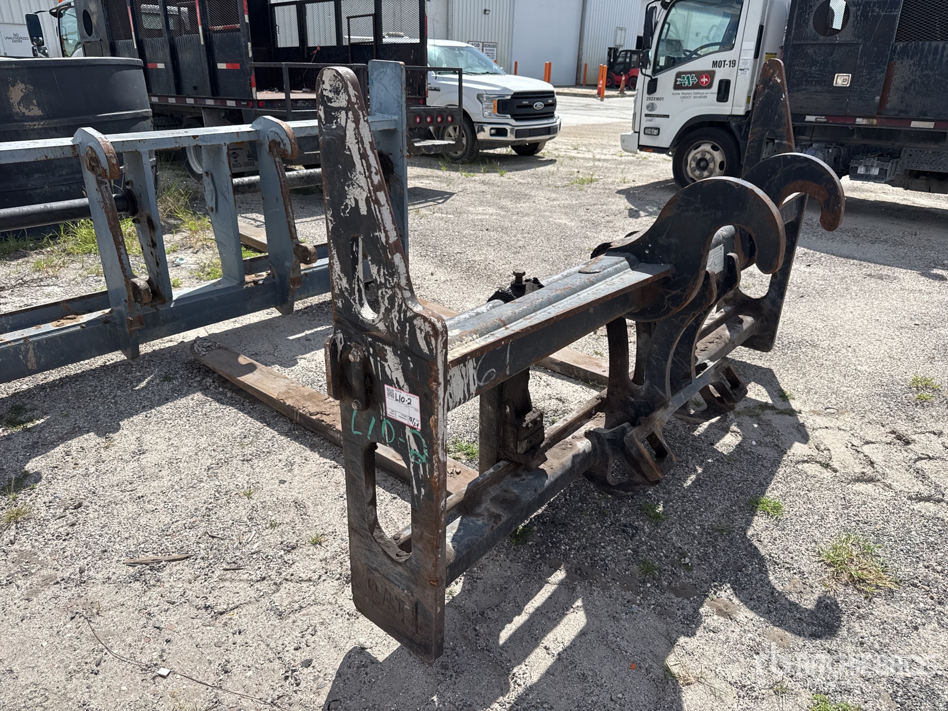 Caterpillar 72 in Q/C - Fits 938M