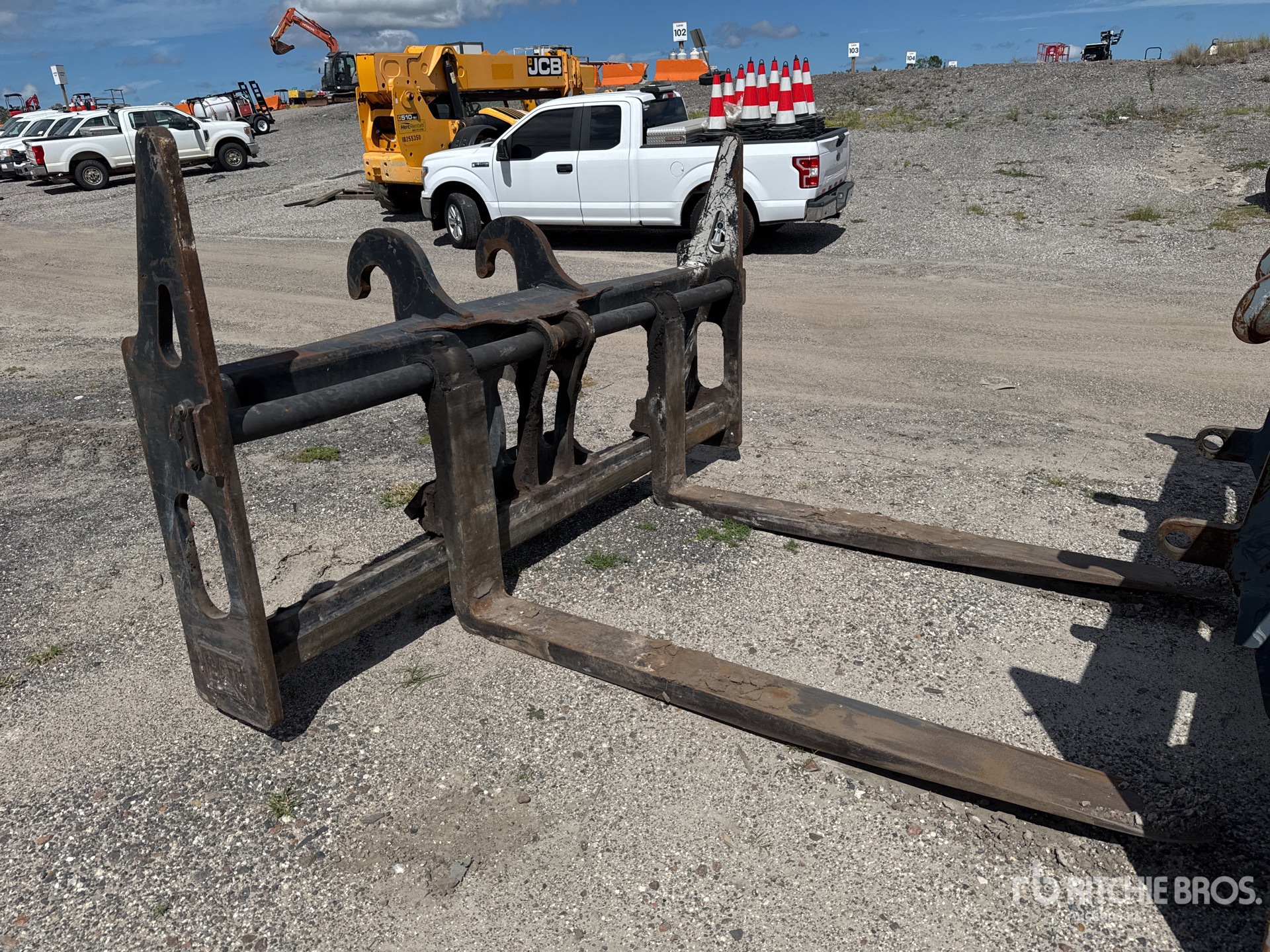 Caterpillar 72 in Q/C - Fits 938M
