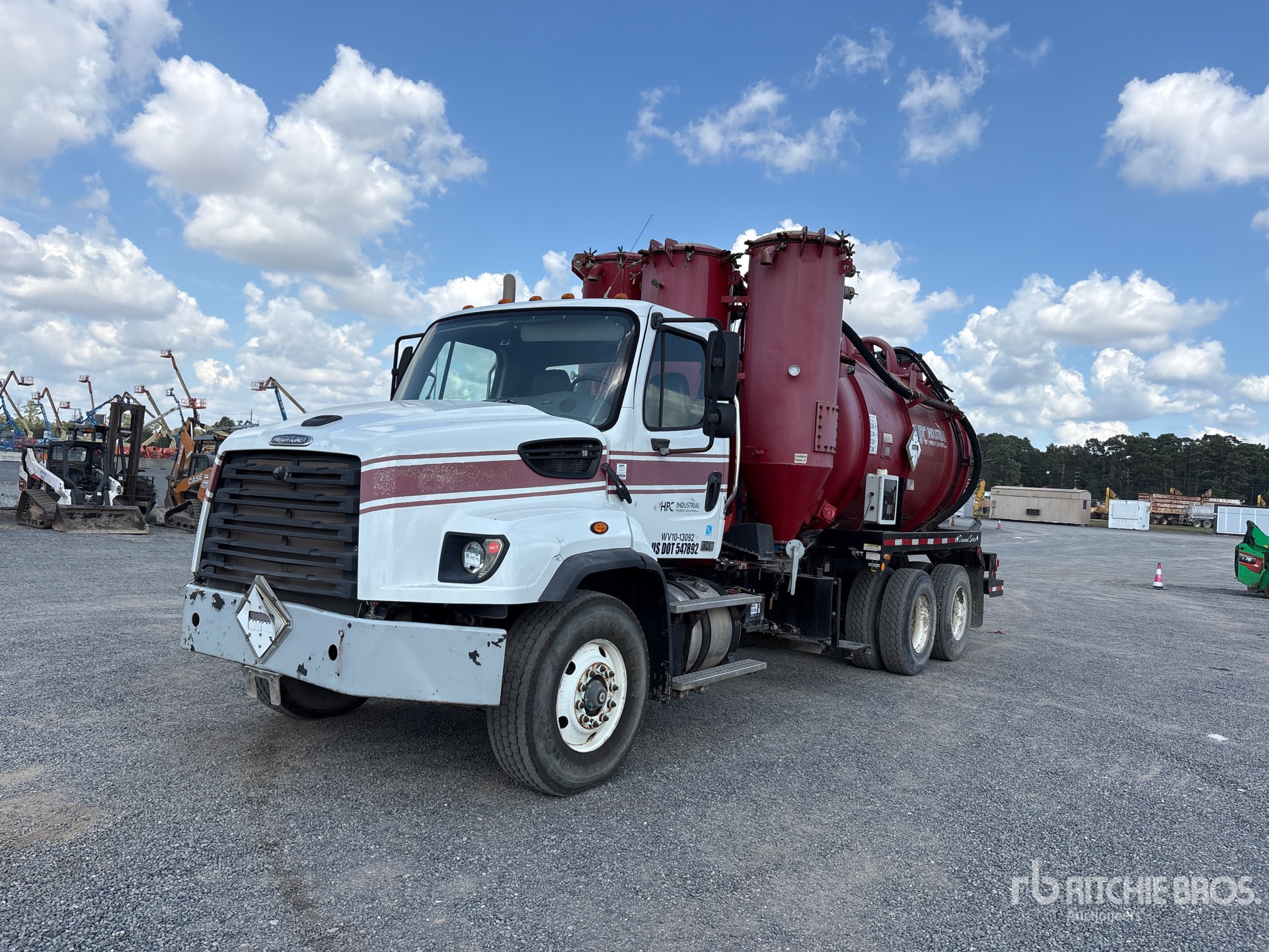 Photo of 2014 Freightliner 114SD