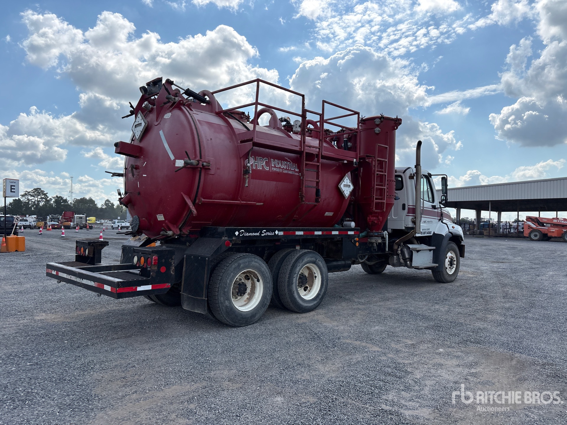 2014 Freightliner 114SD