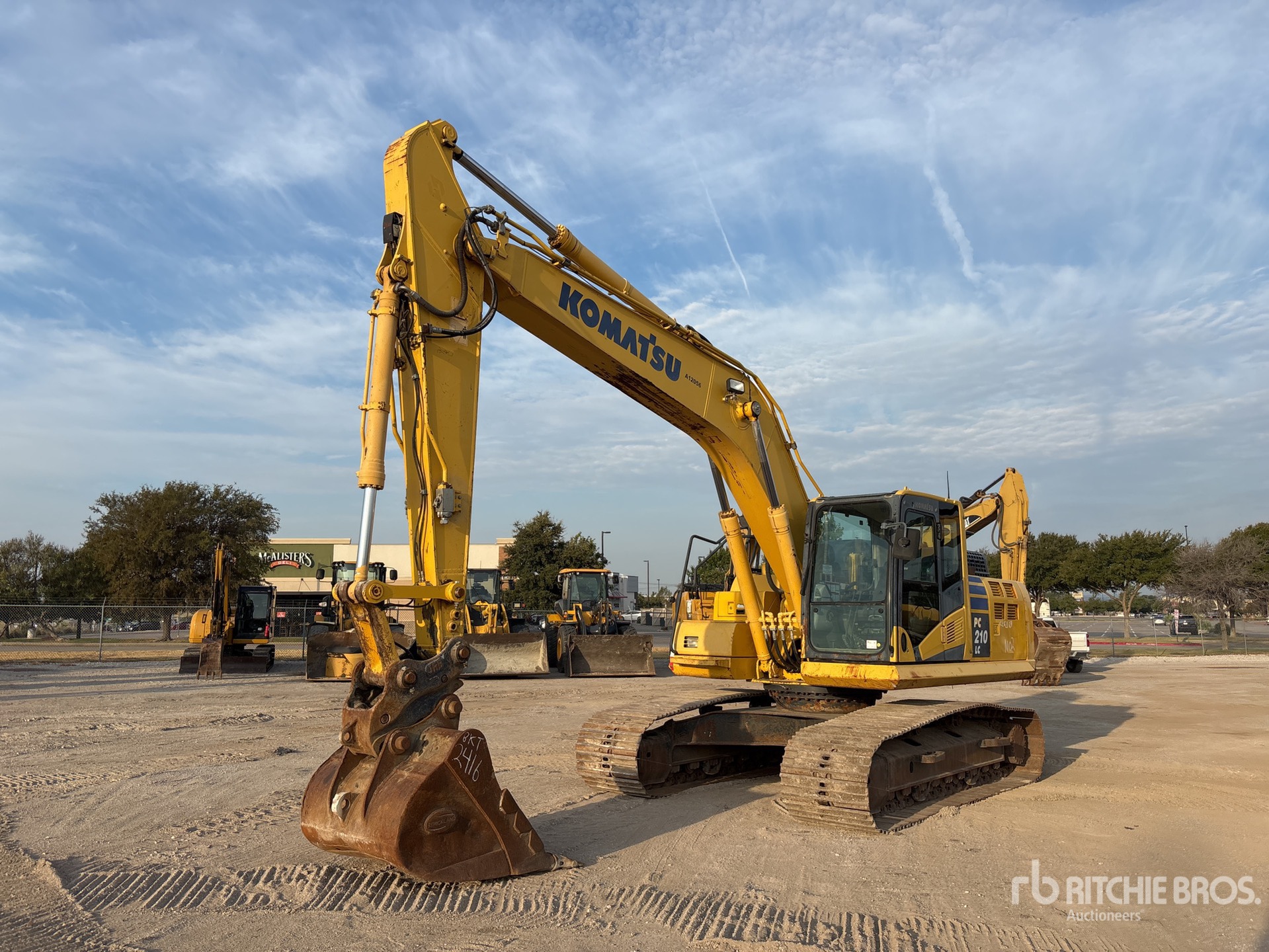 Photo of 2016 Komatsu PC210LC-11