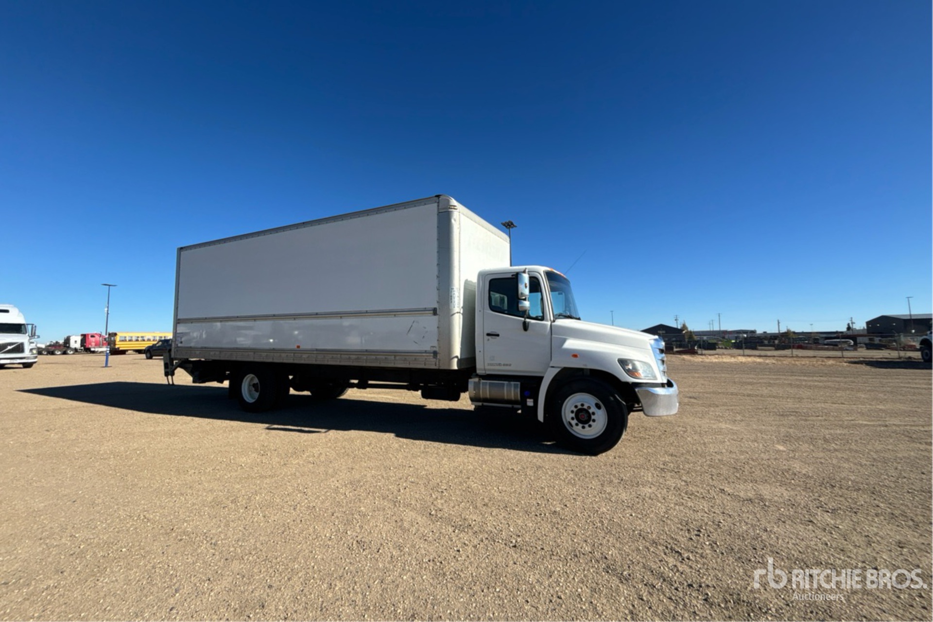 2020 Hino 338