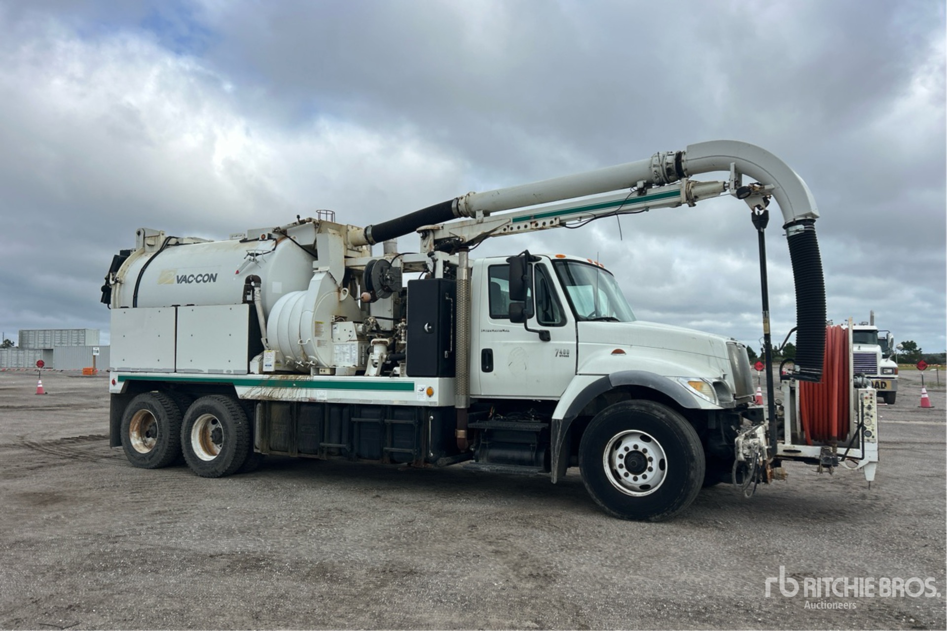 2007 International 7400