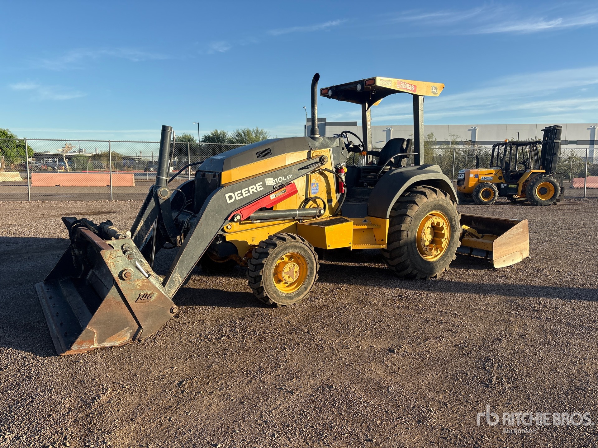 Photo of 2019 John Deere 210L EP