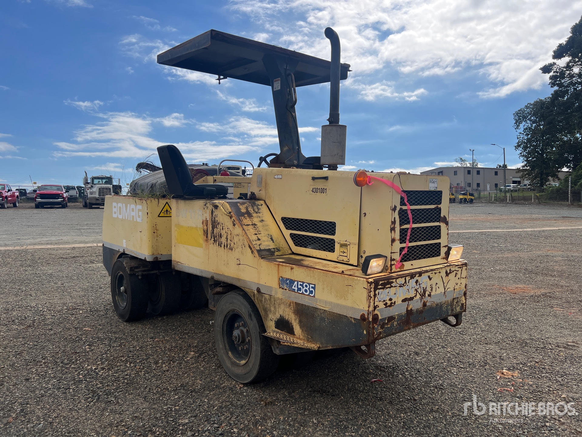 2004 Bomag BW11R-H