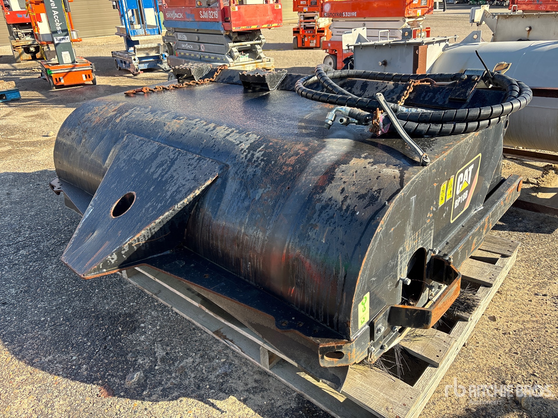 Photo of 2011 Caterpillar BP18B
