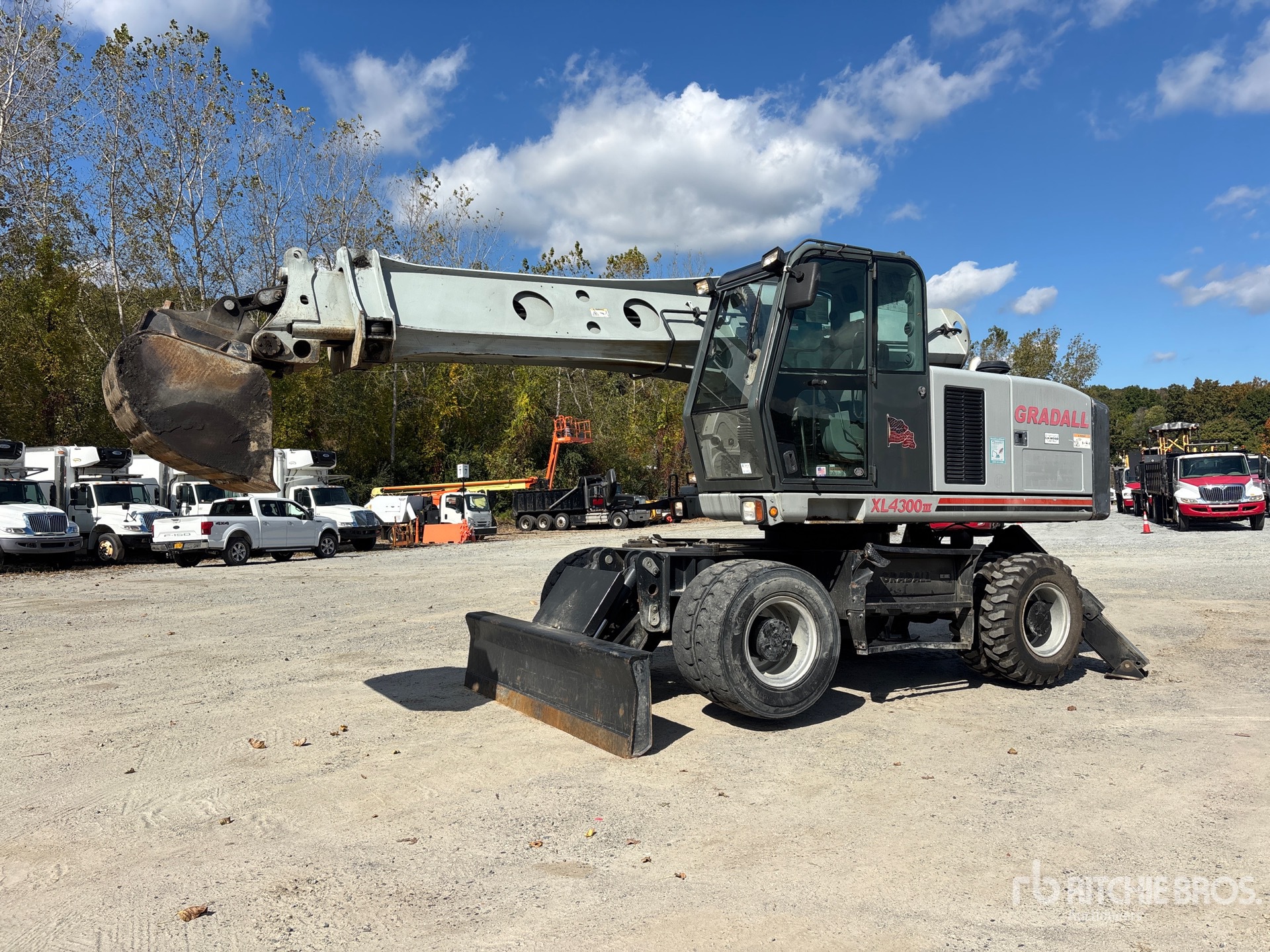2010 Gradall XL4300III