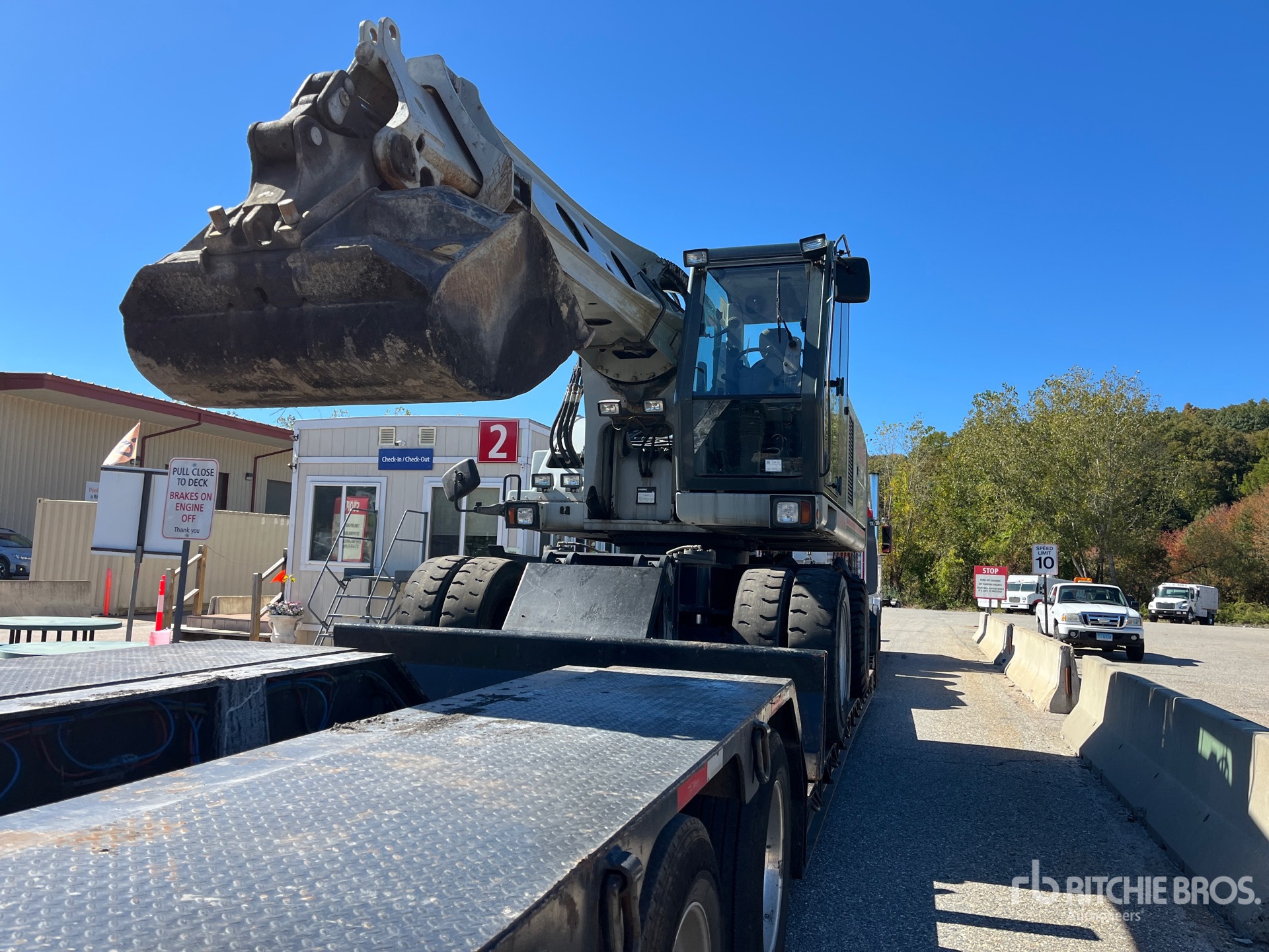 2010 Gradall XL4300III