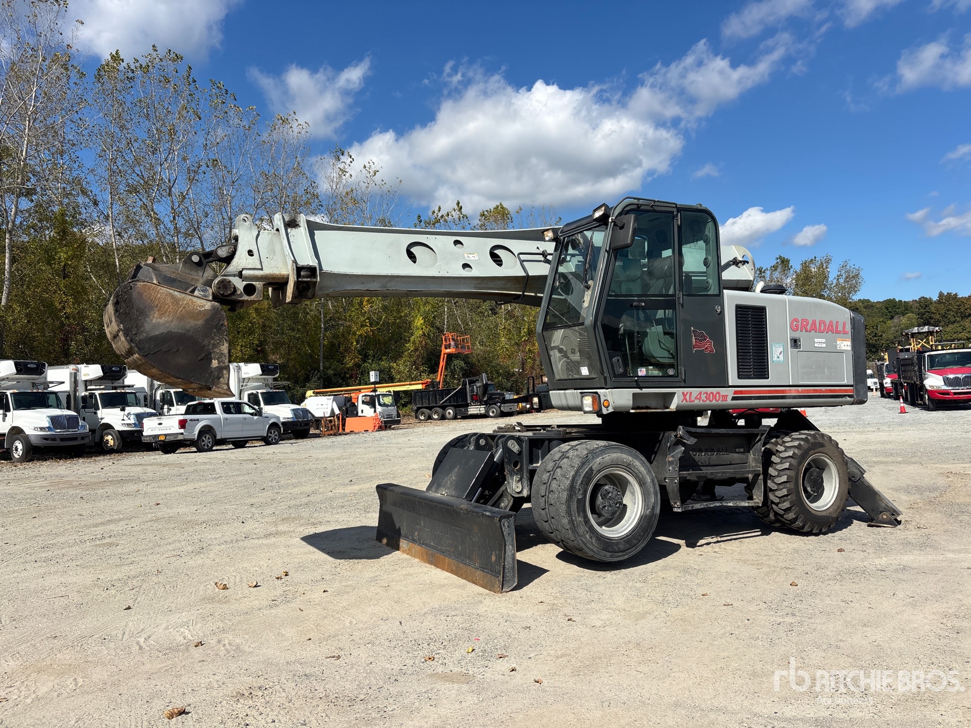 Photo of 2010 Gradall XL4300III