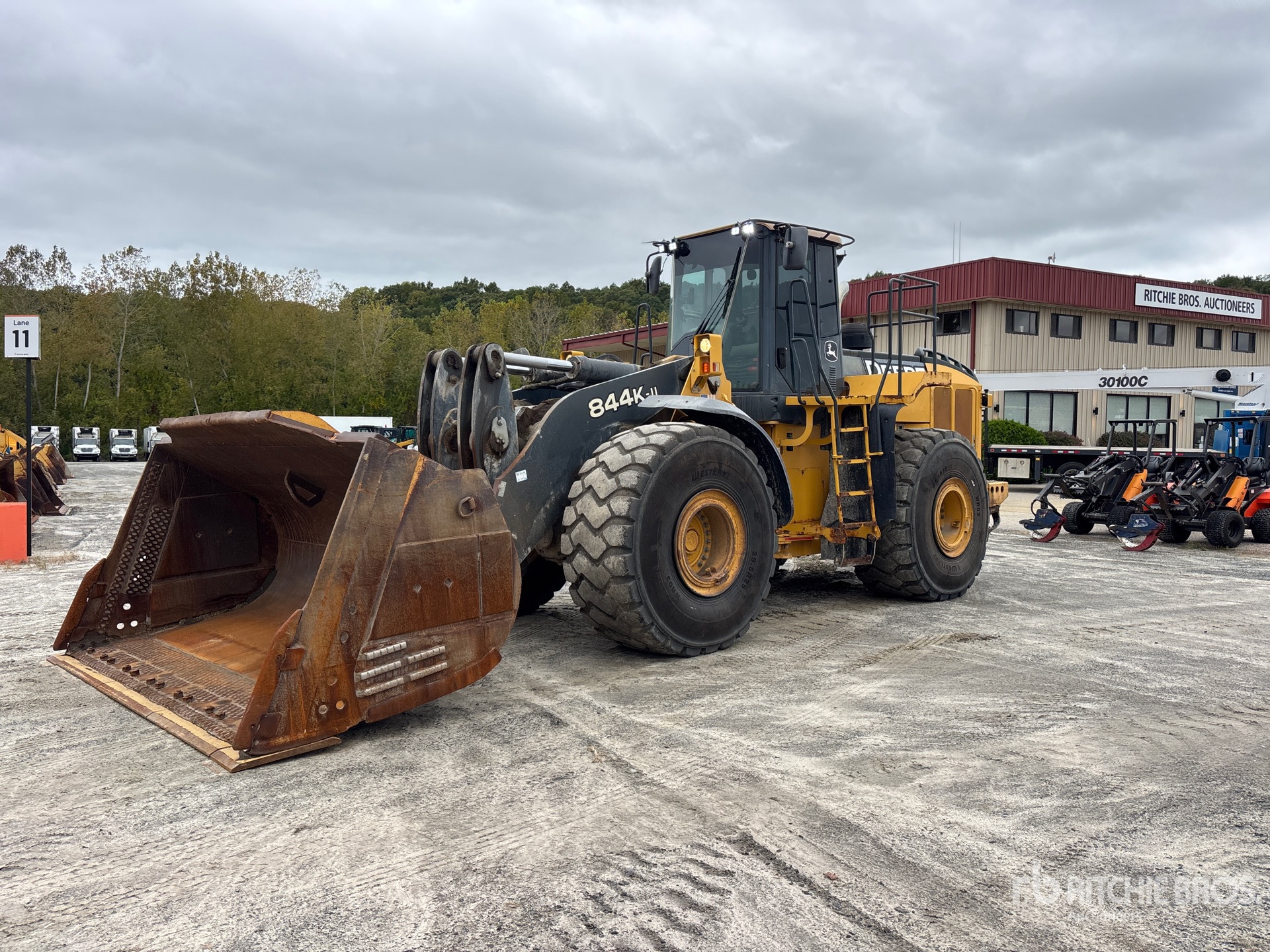 Photo of 2014 John Deere 844K-II
