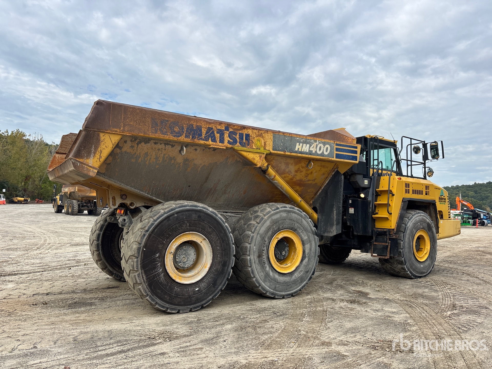 2016 Komatsu HM400-5