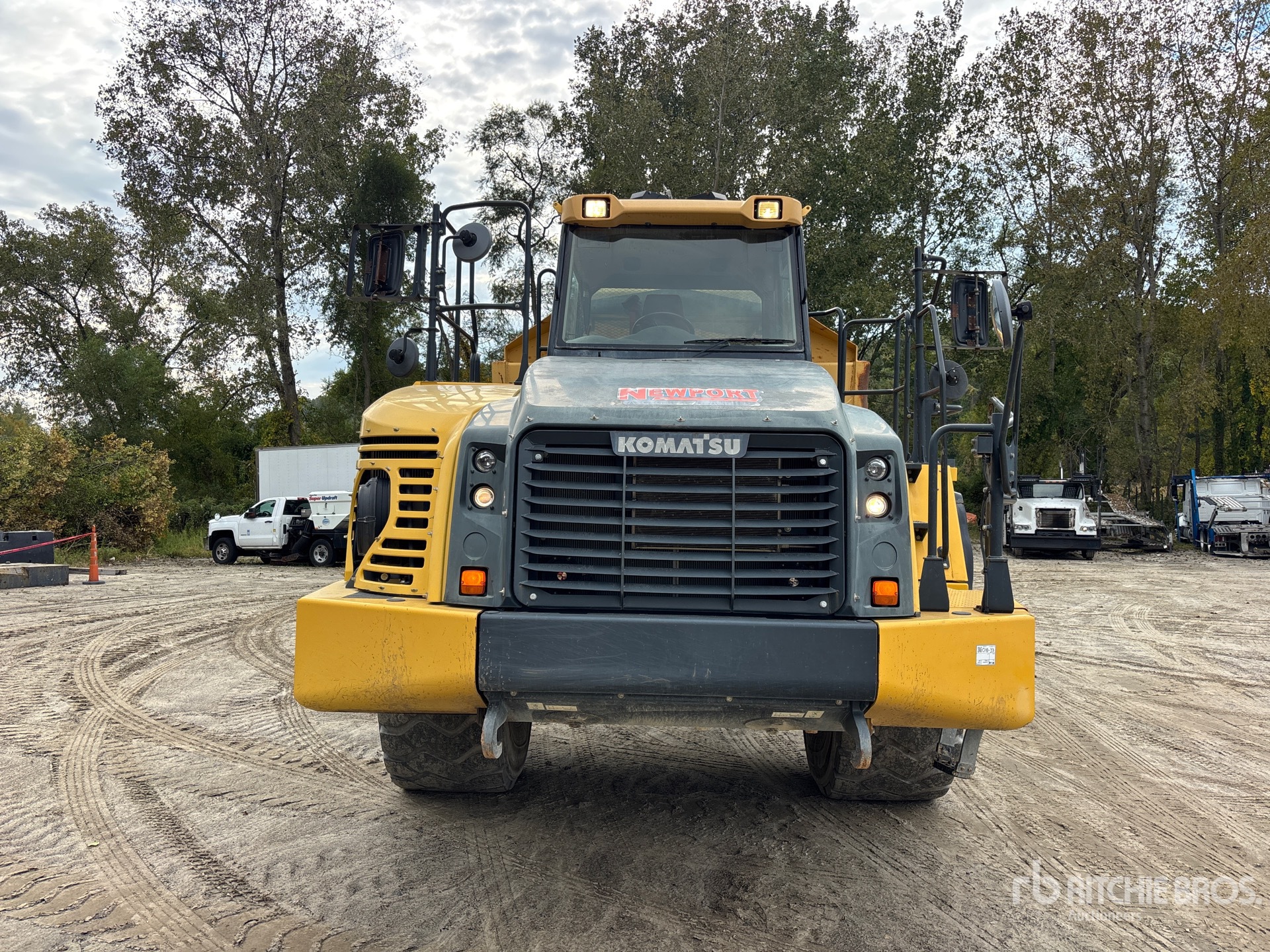 2016 Komatsu HM400-5