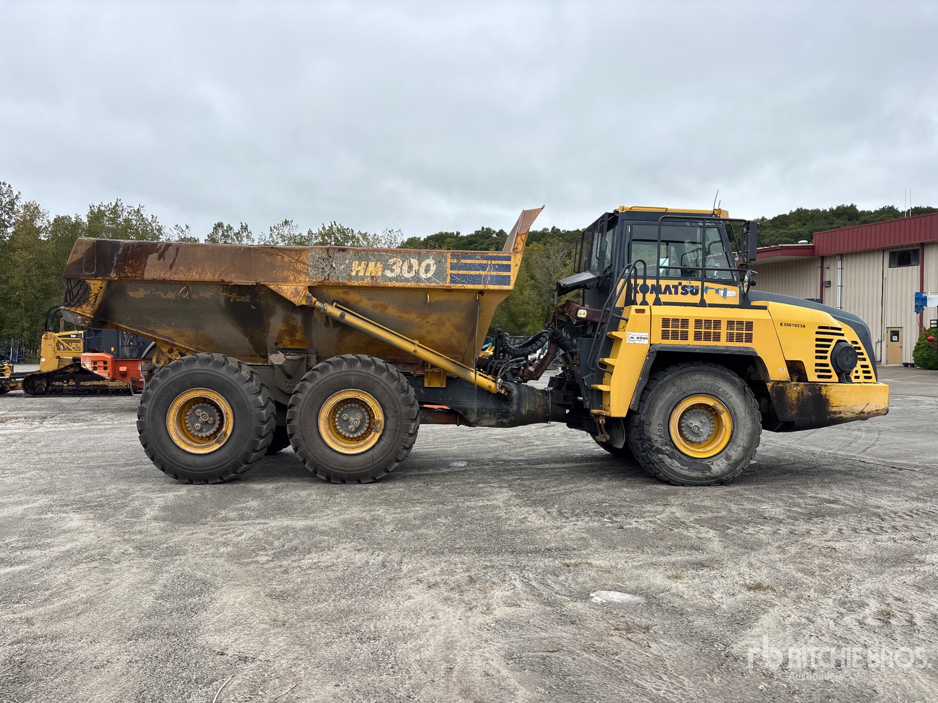 2014 Komatsu HM300-3