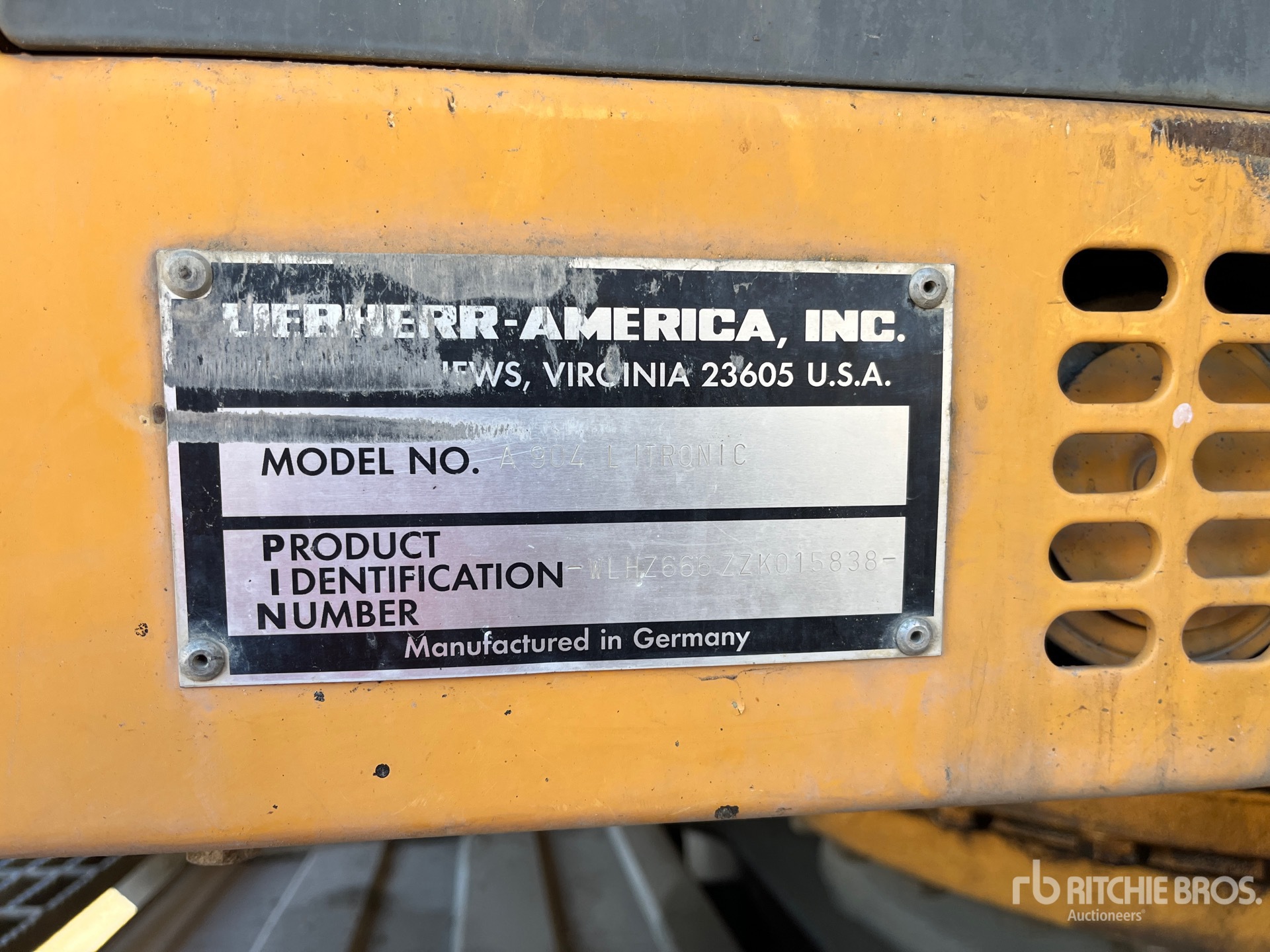 2004 Liebherr A904
