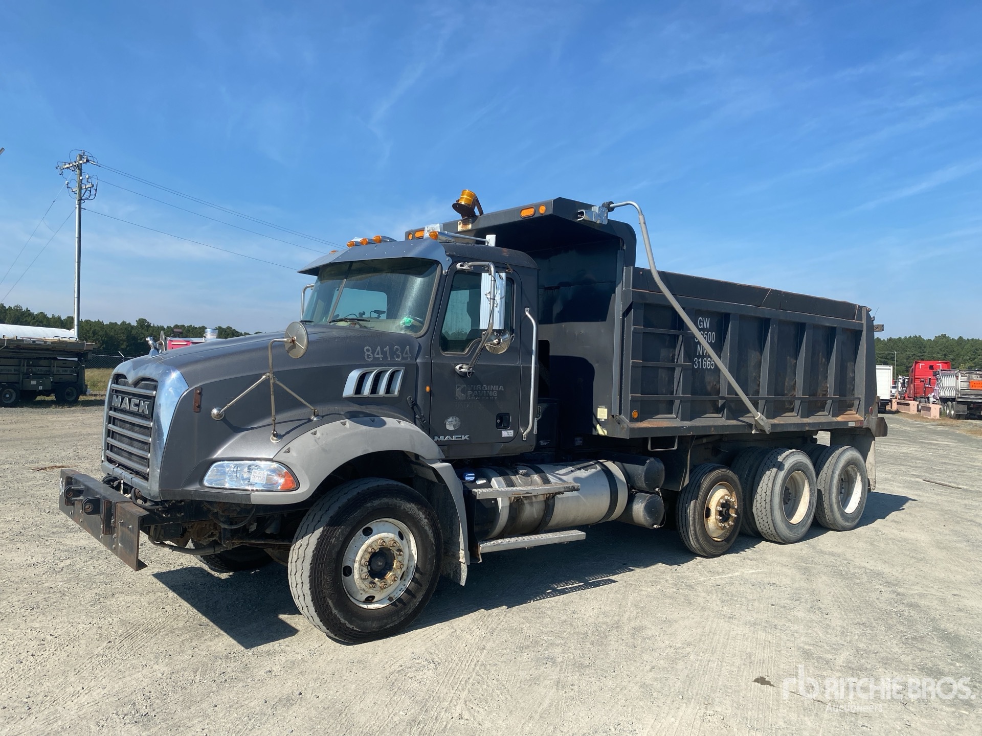 Photo of 2014 Mack GU813