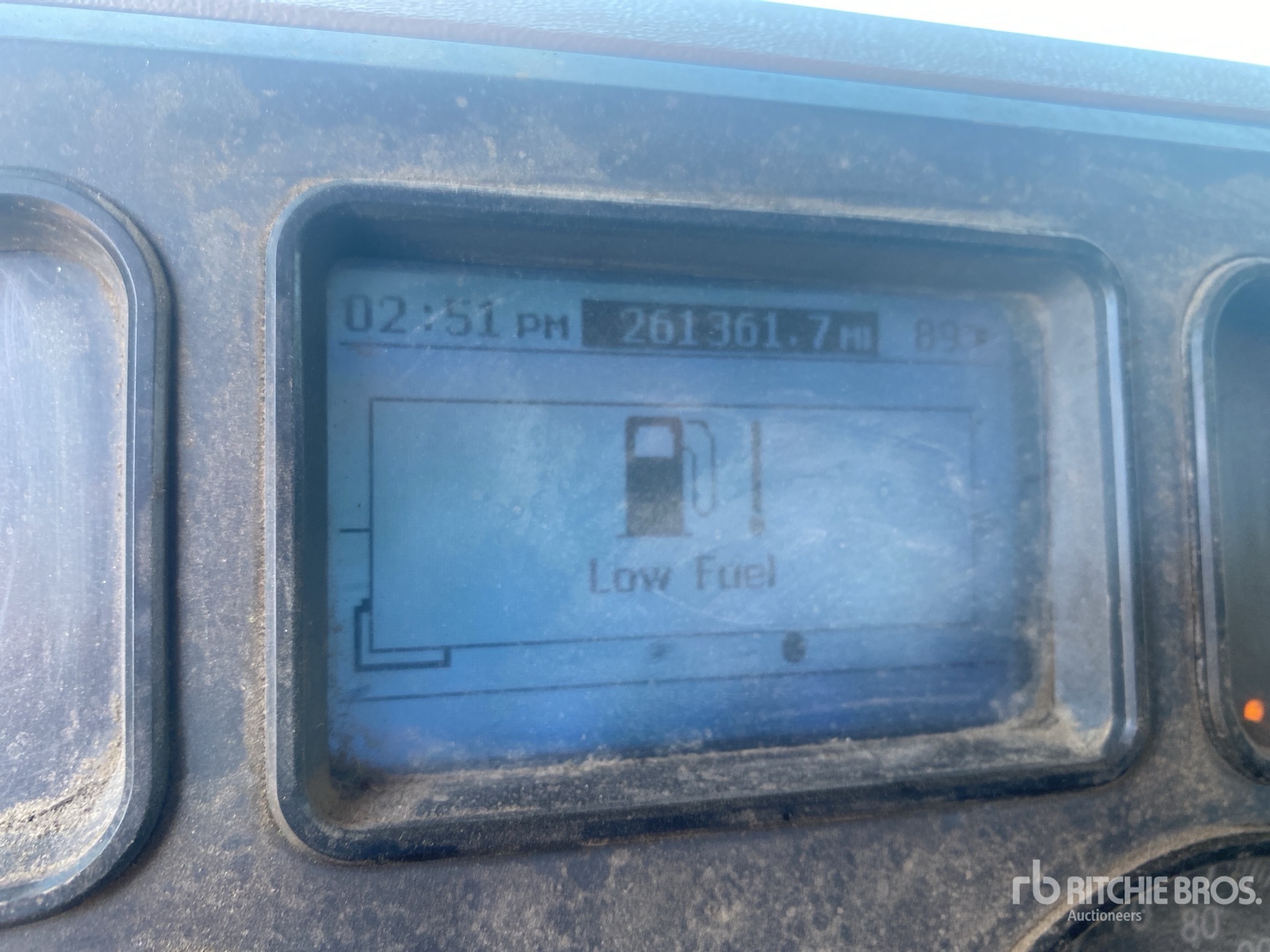 2014 Mack GU813