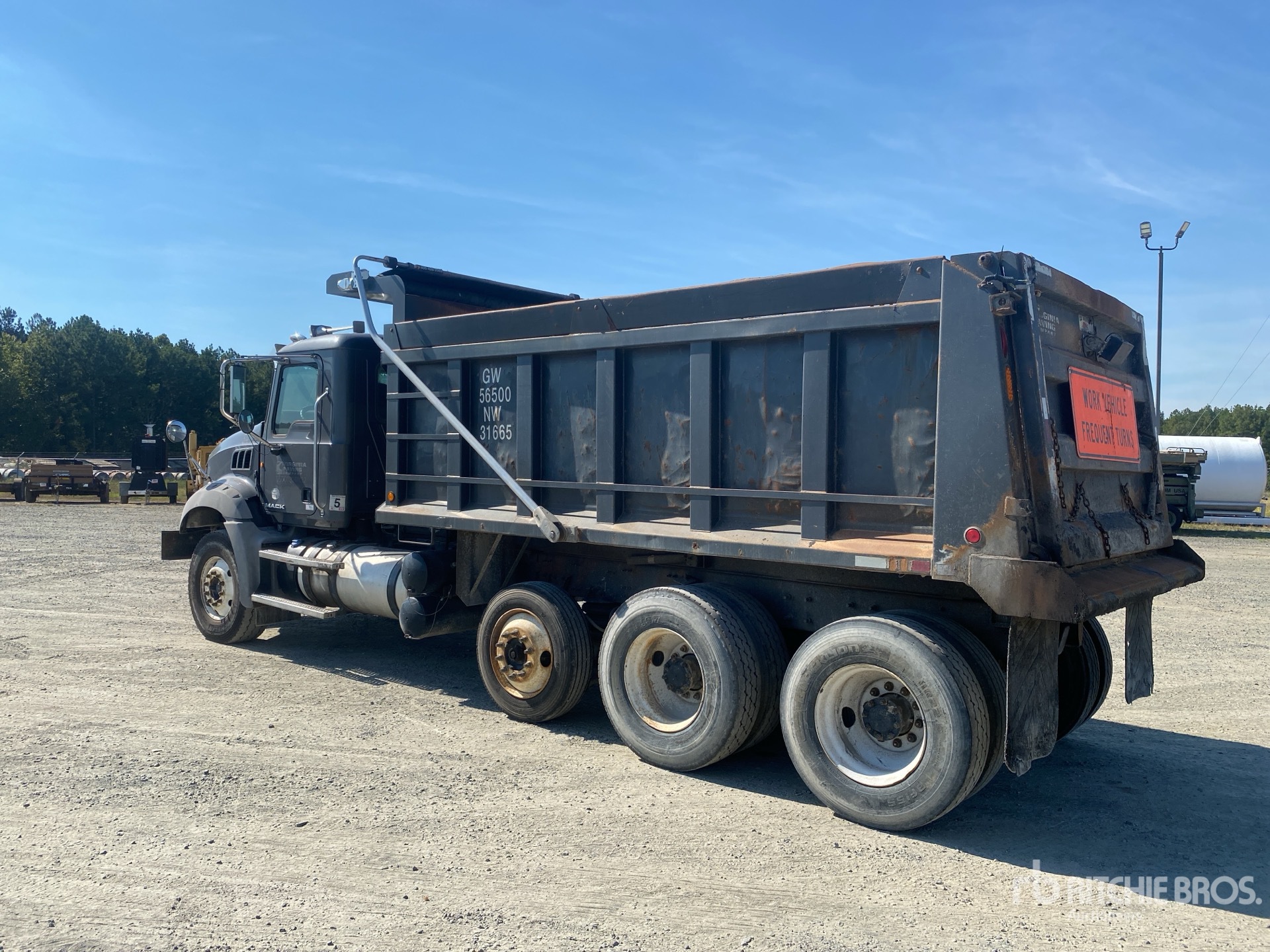 2014 Mack GU813
