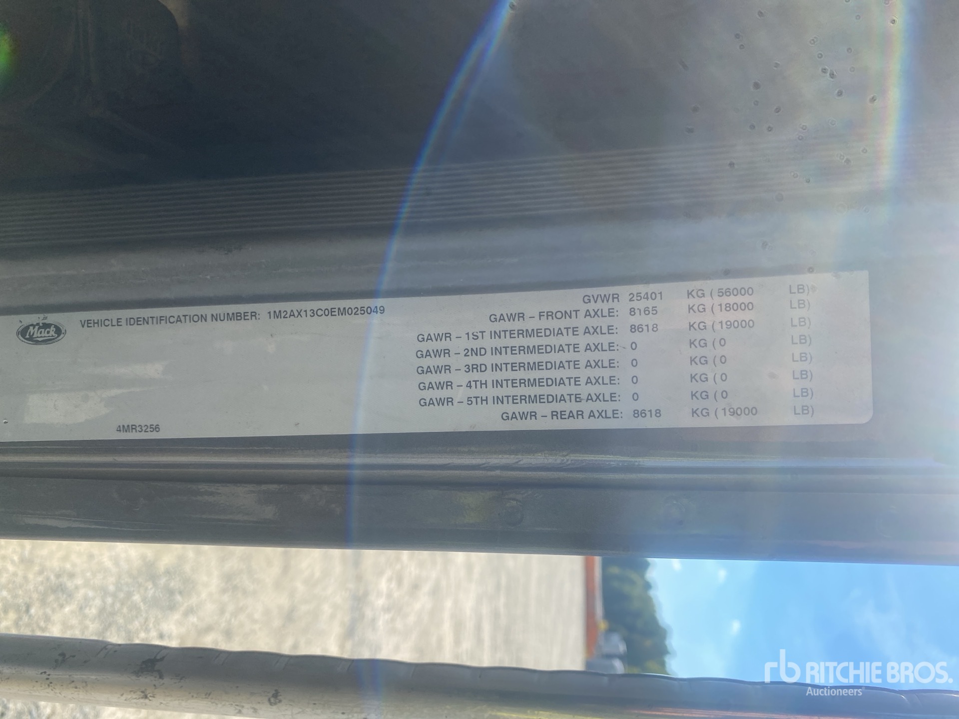 2014 Mack GU813