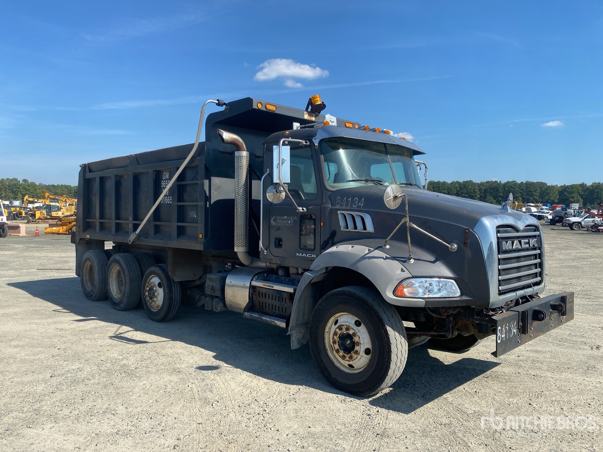 2014 Mack GU813