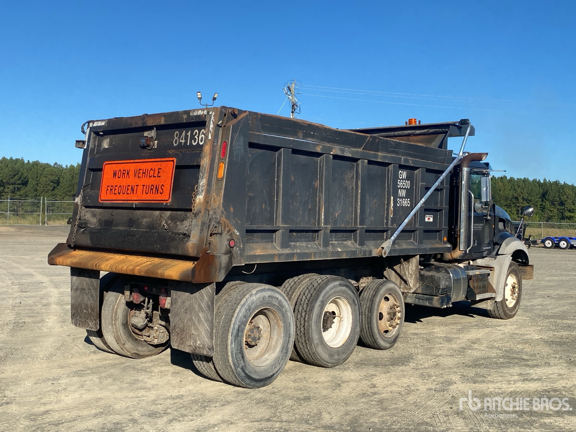 2014 Mack GU813