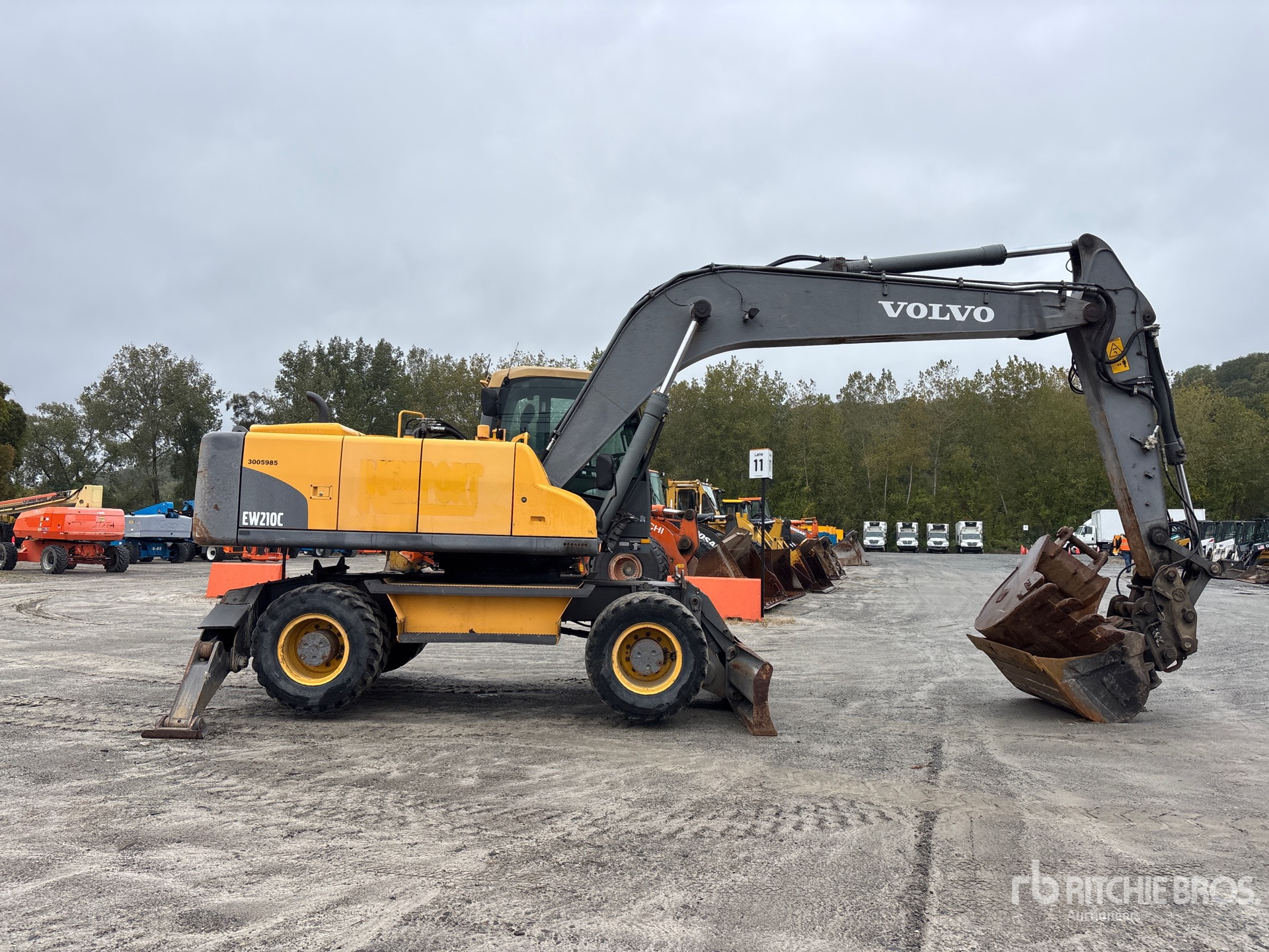 2010 Volvo EC210LC