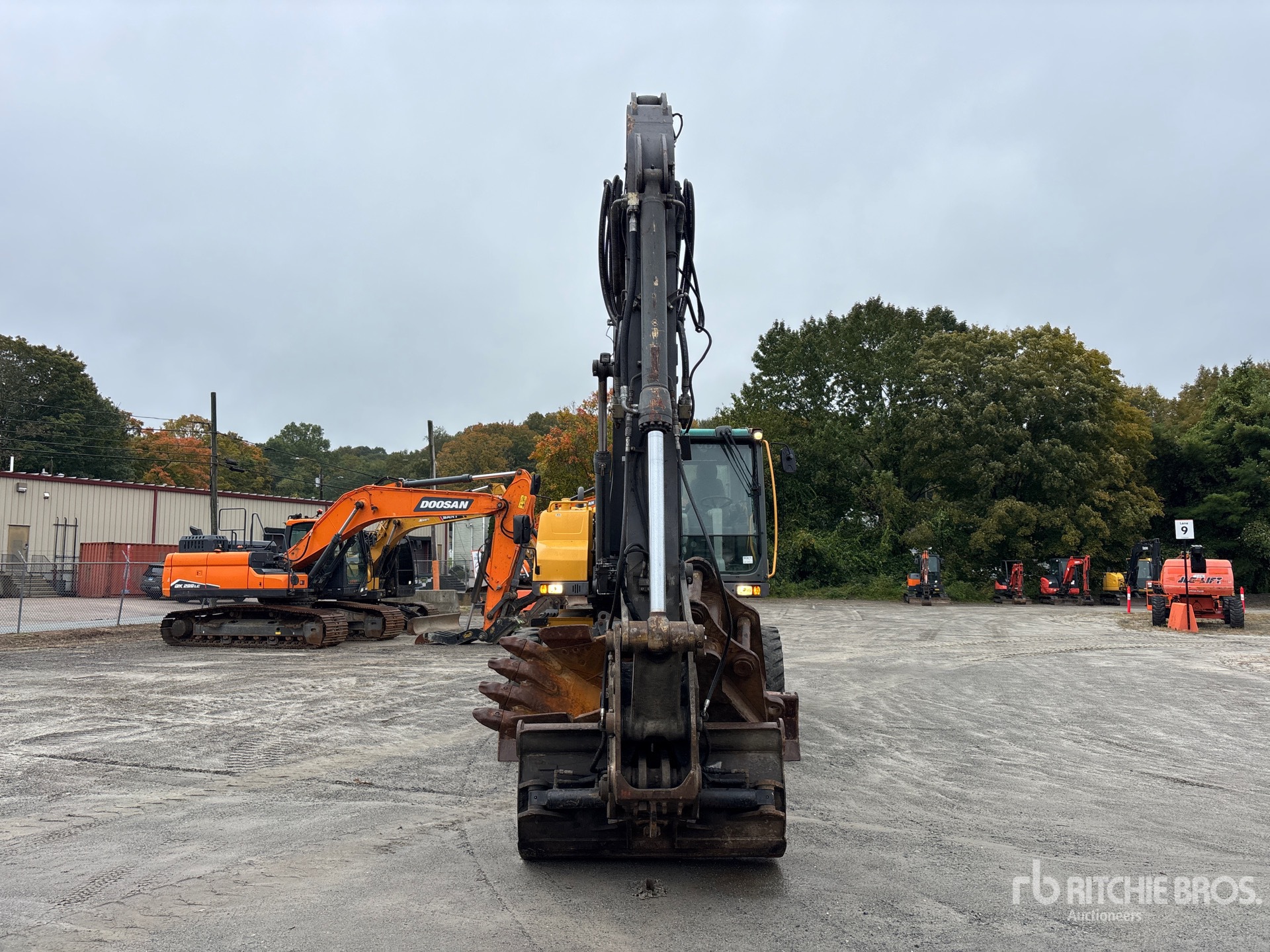 2010 Volvo EC210LC