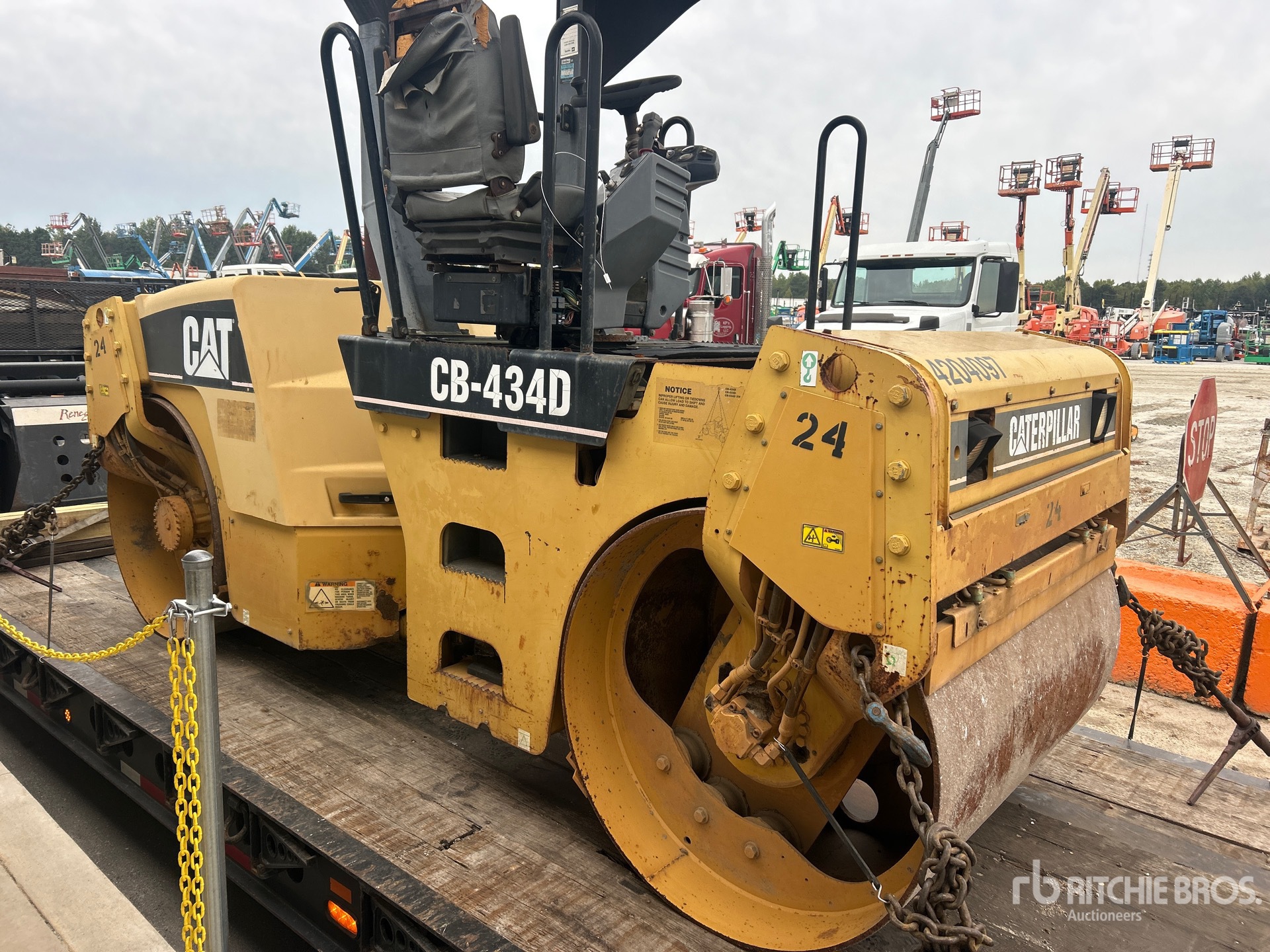 Photo of 2006 Caterpillar CB434D