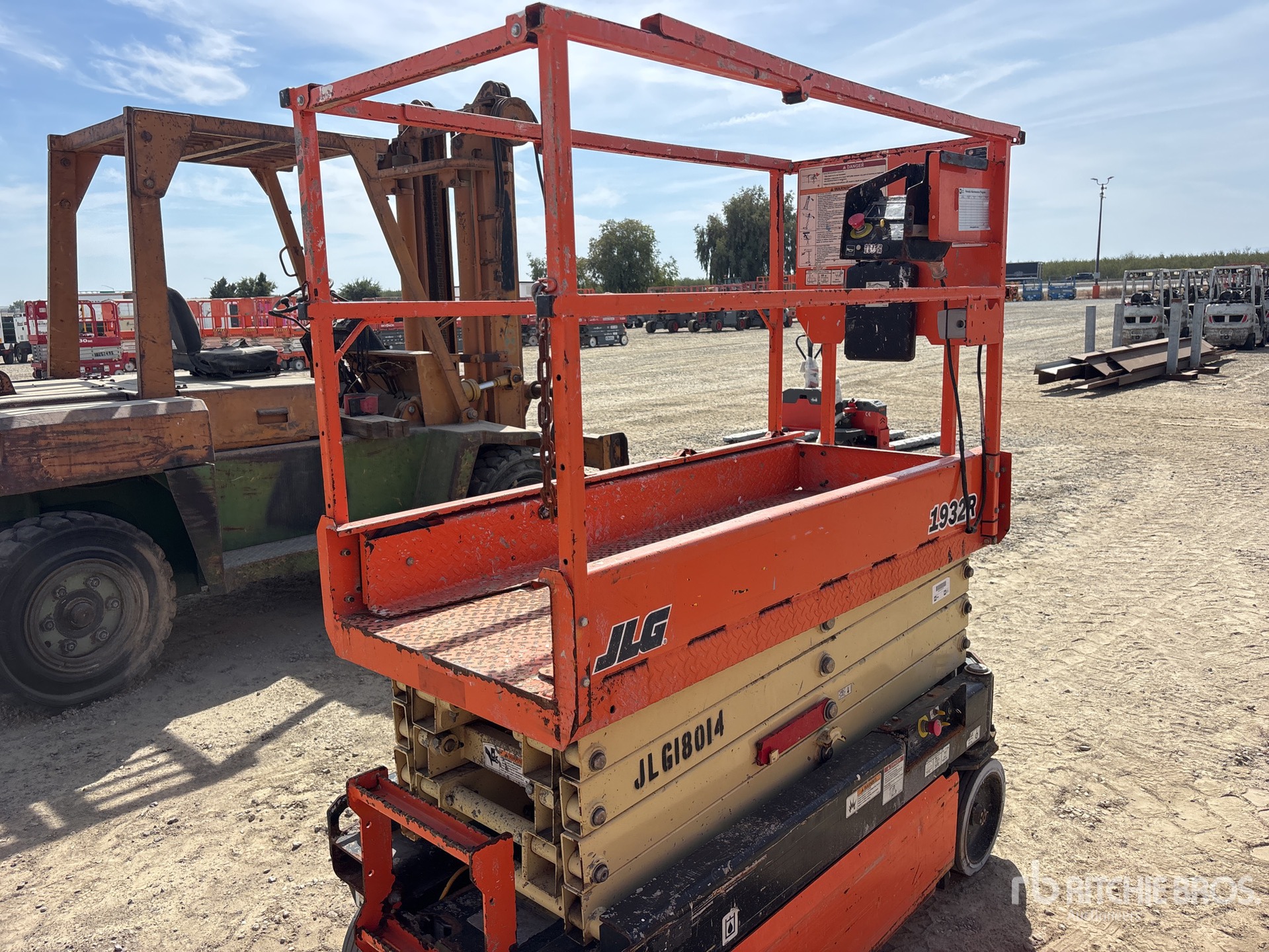 JLG 1932R