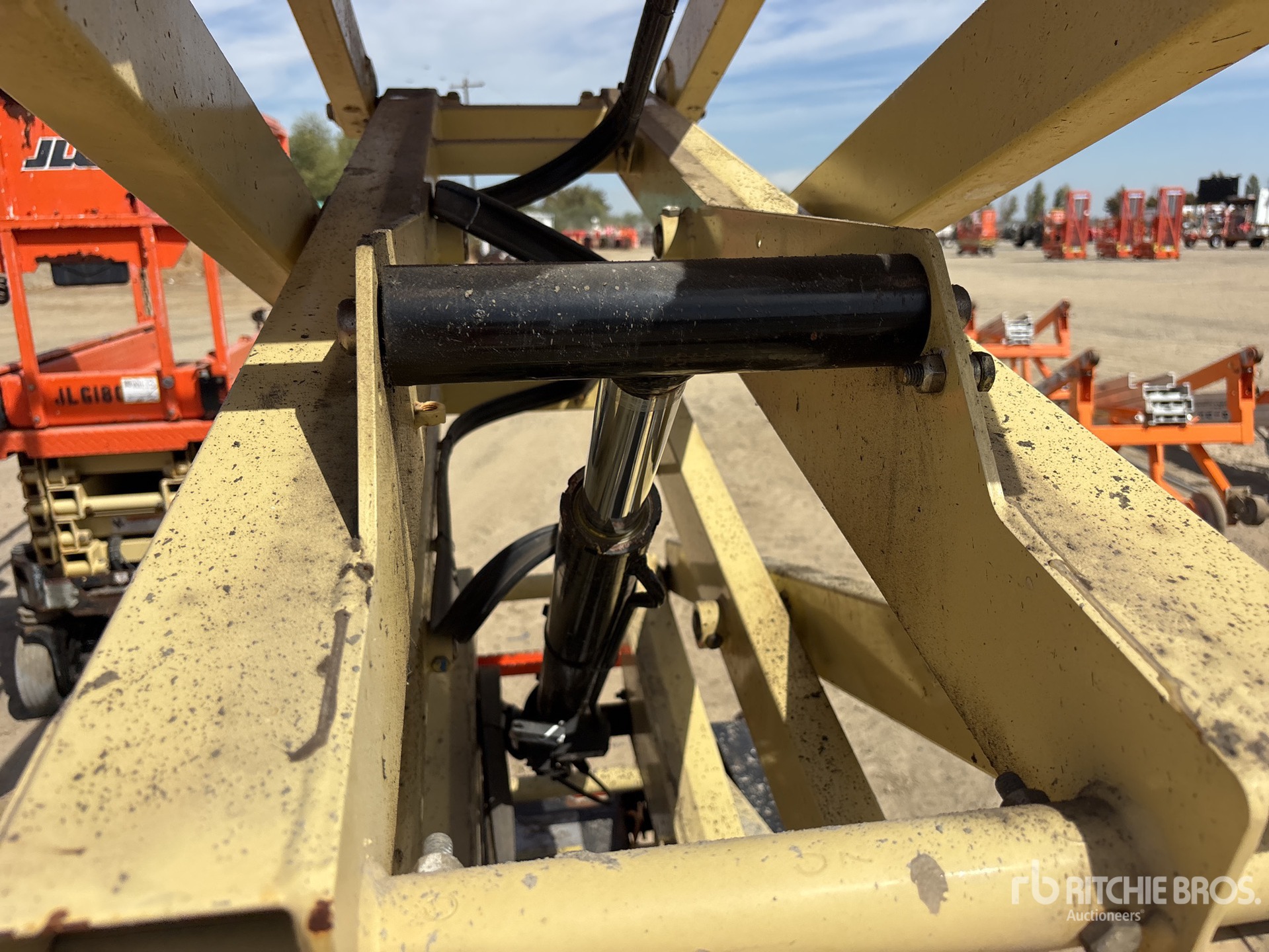 JLG 1932R