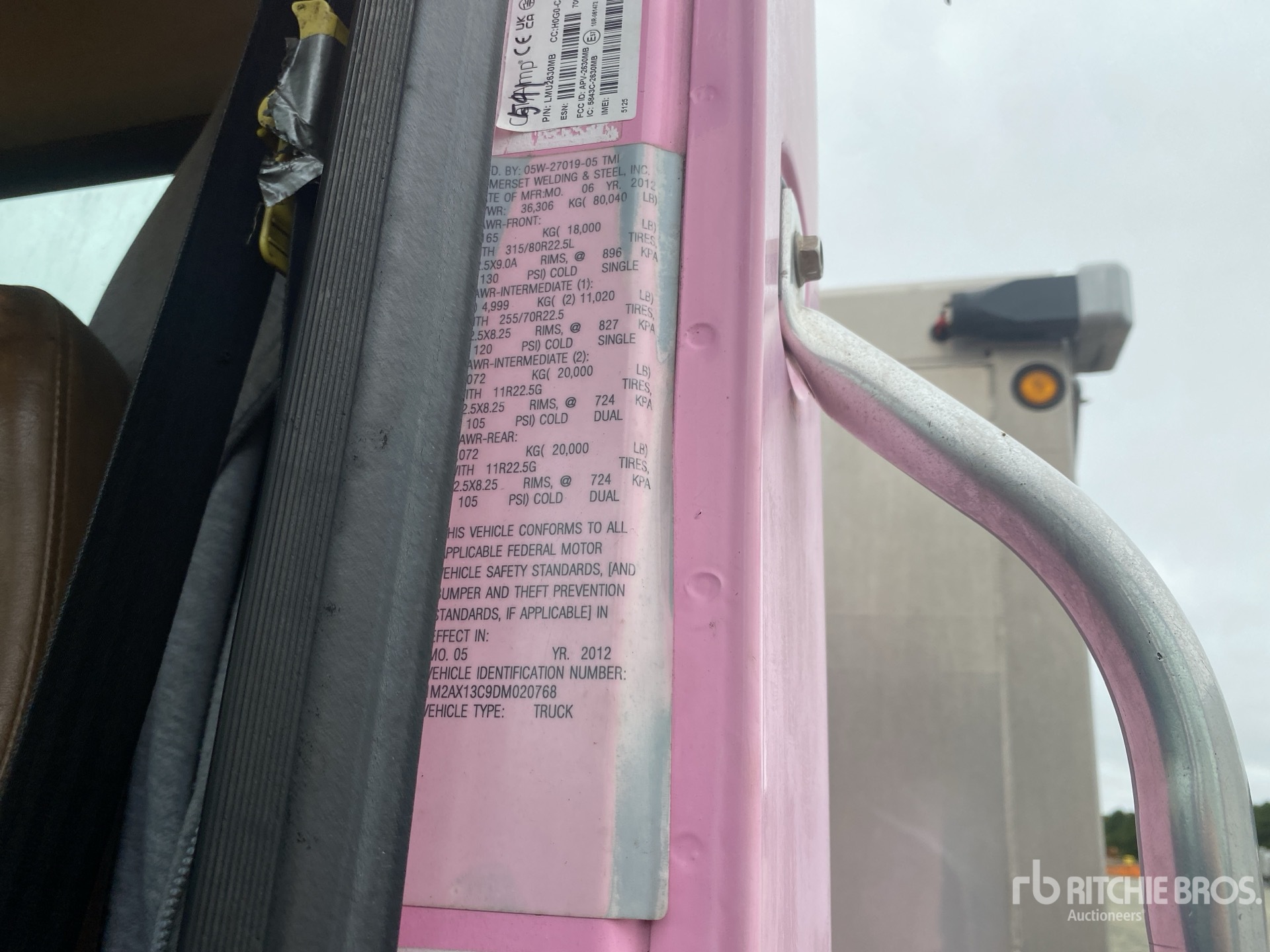 2013 Mack GU813