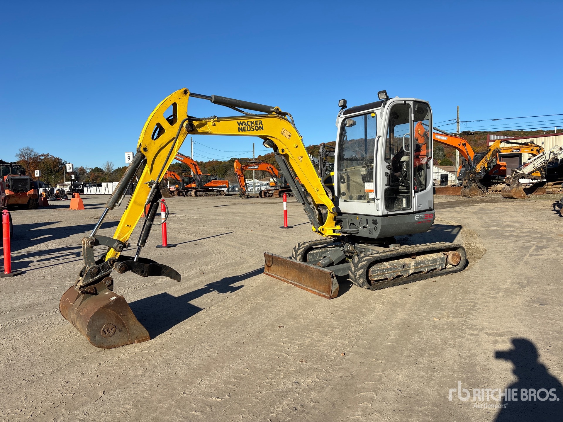 Photo of 2016 Wacker Neuson EZ38