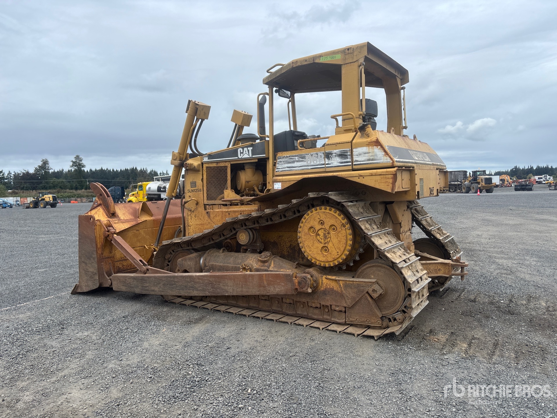 1998 Caterpillar D6R XL