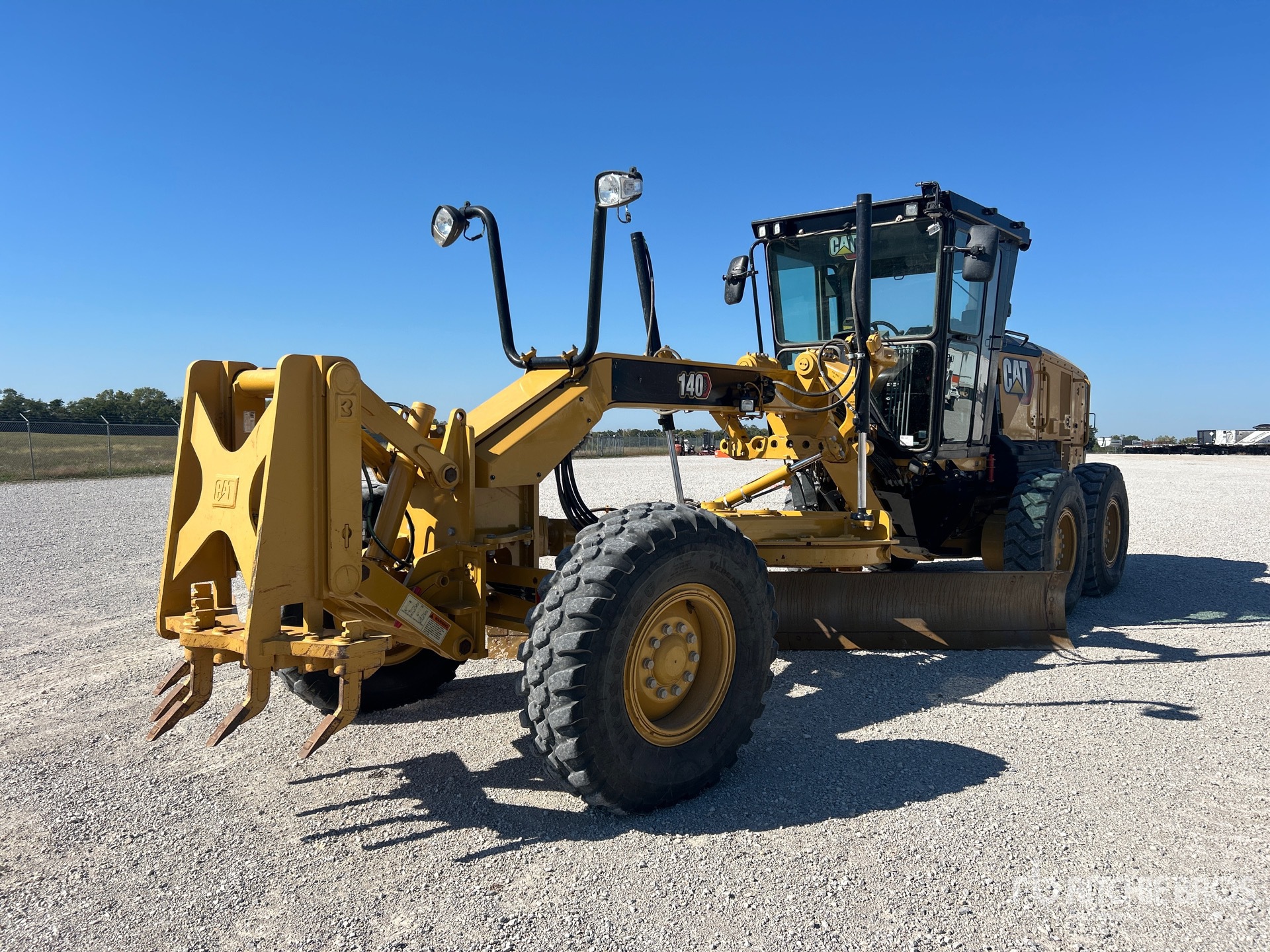 Photo of 2021 Caterpillar 140