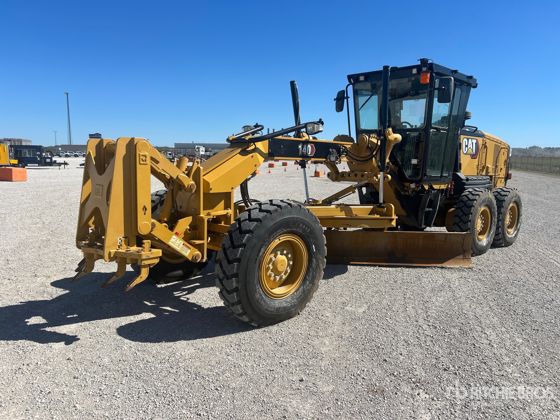 Photo of 2021 Caterpillar 140