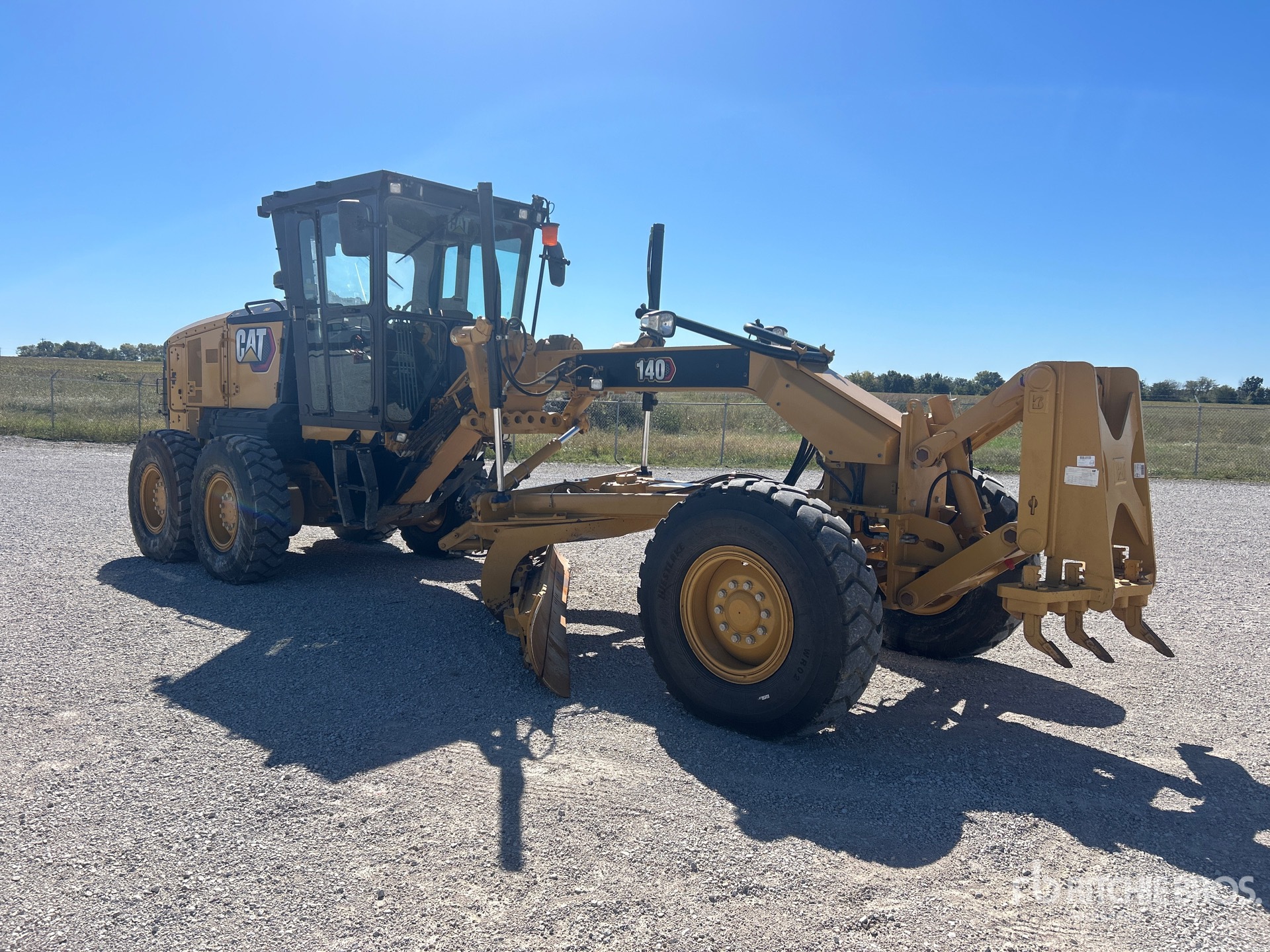 2021 Caterpillar 140