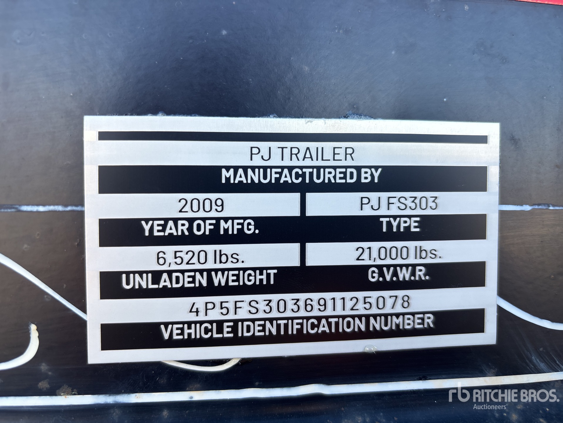 2009 Pj Trailers 29 ft Tri/A Gooseneck