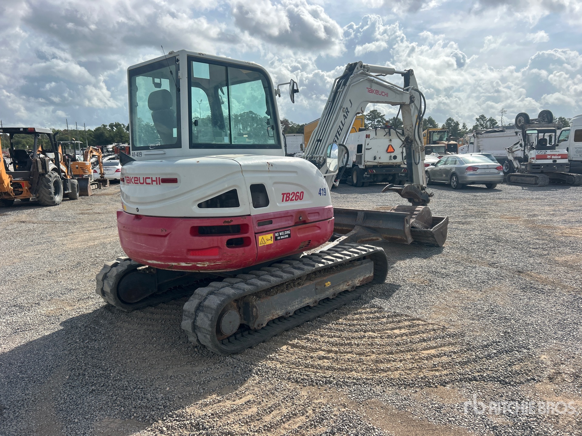 2016 Takeuchi TB260