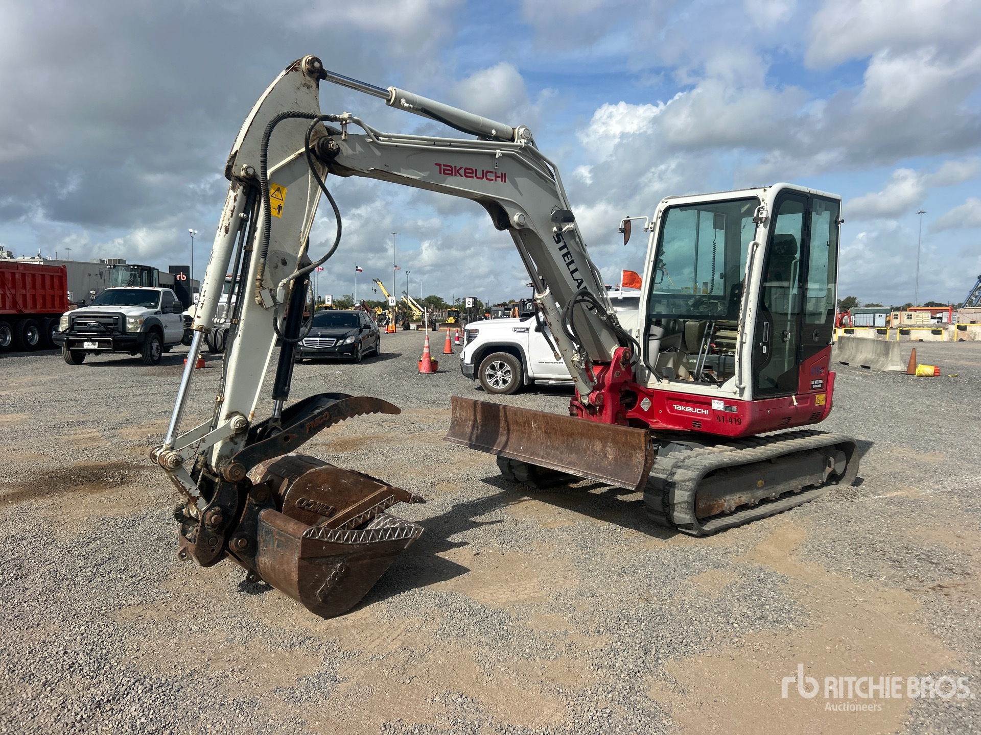 Photo of 2016 Takeuchi TB260