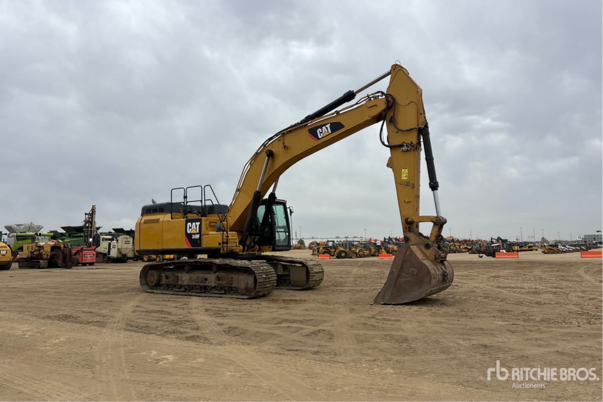 2016 Caterpillar 349F L