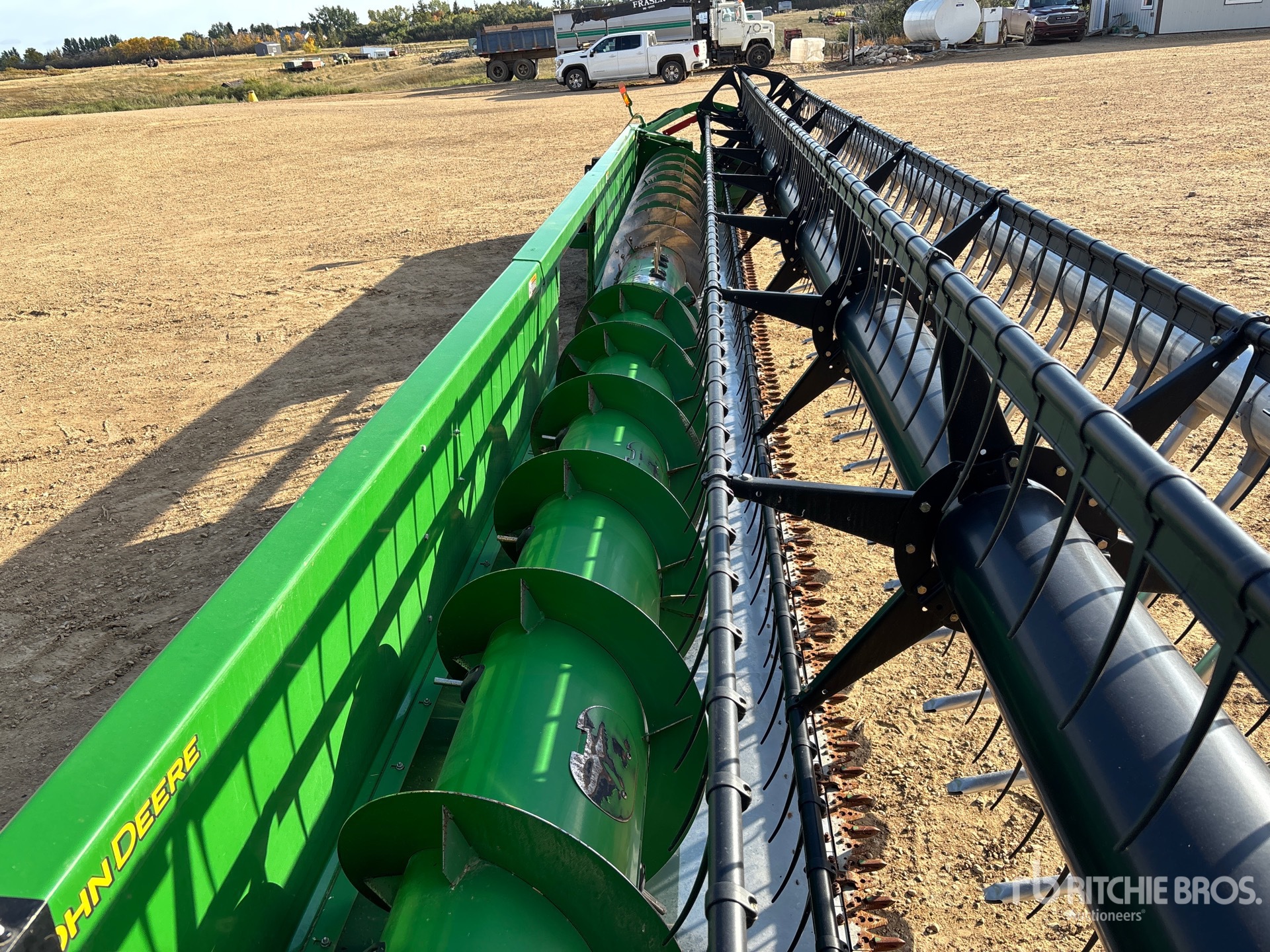2017 John Deere 635F