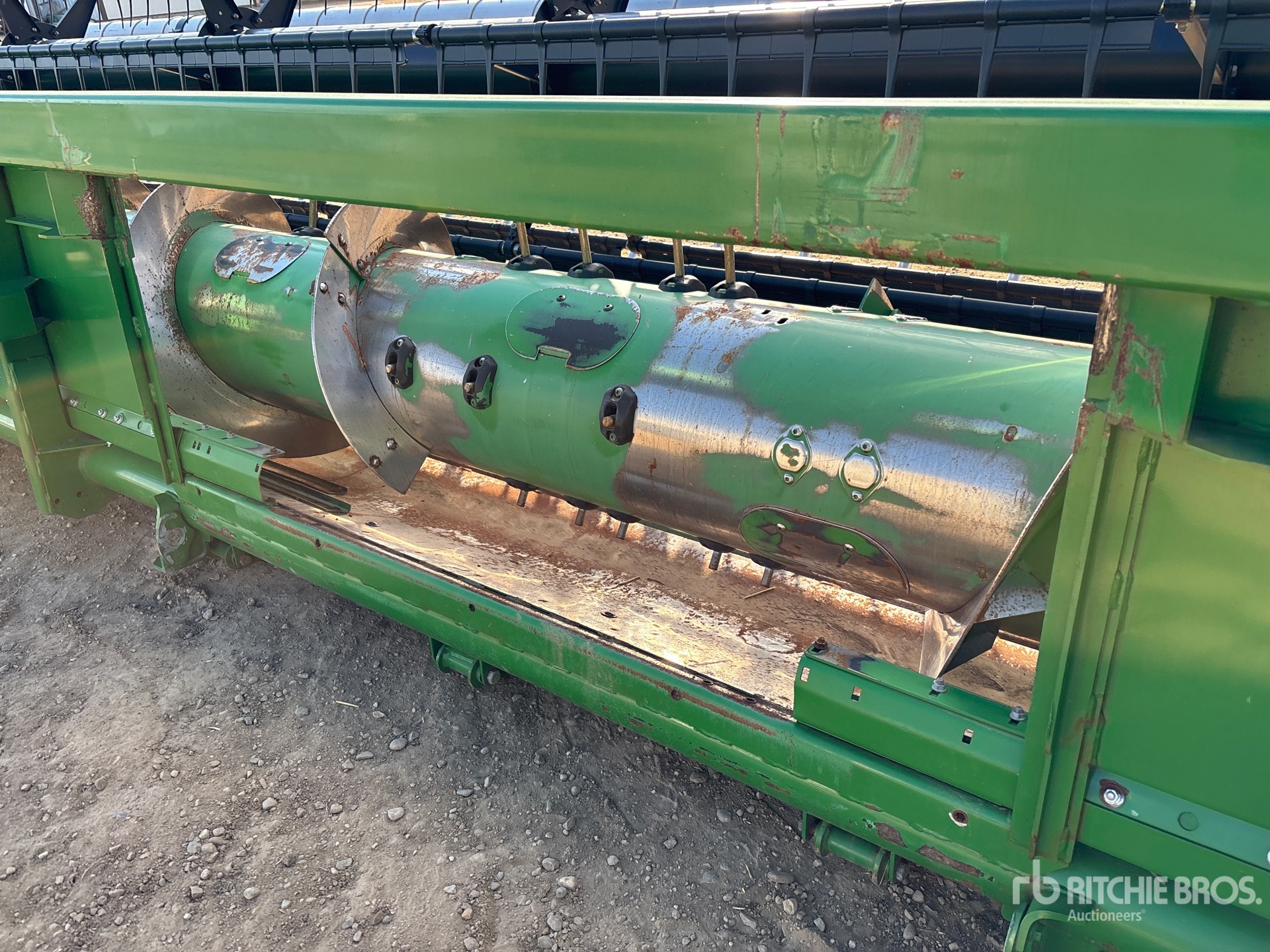 2017 John Deere 635F