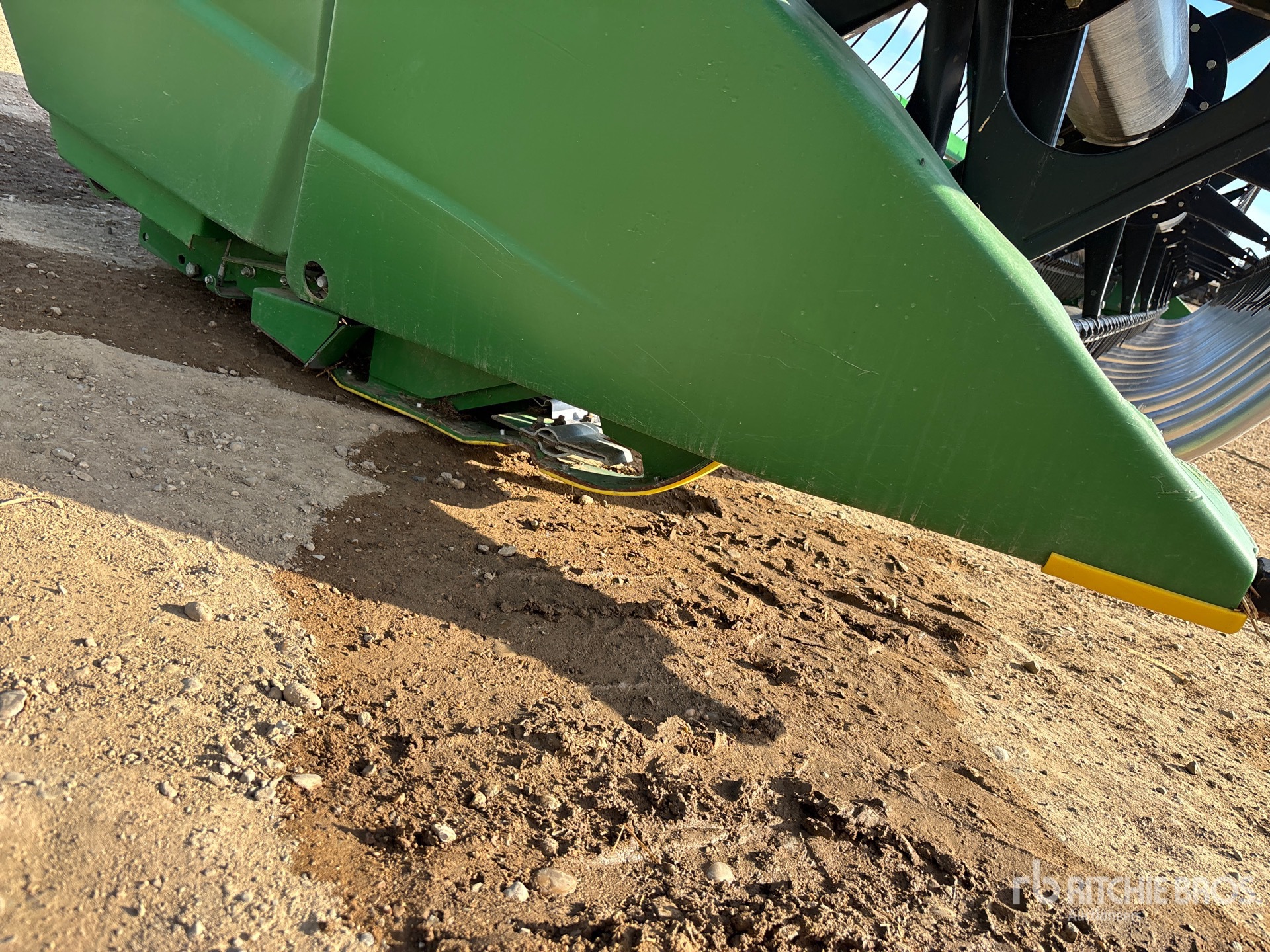 2017 John Deere 635F
