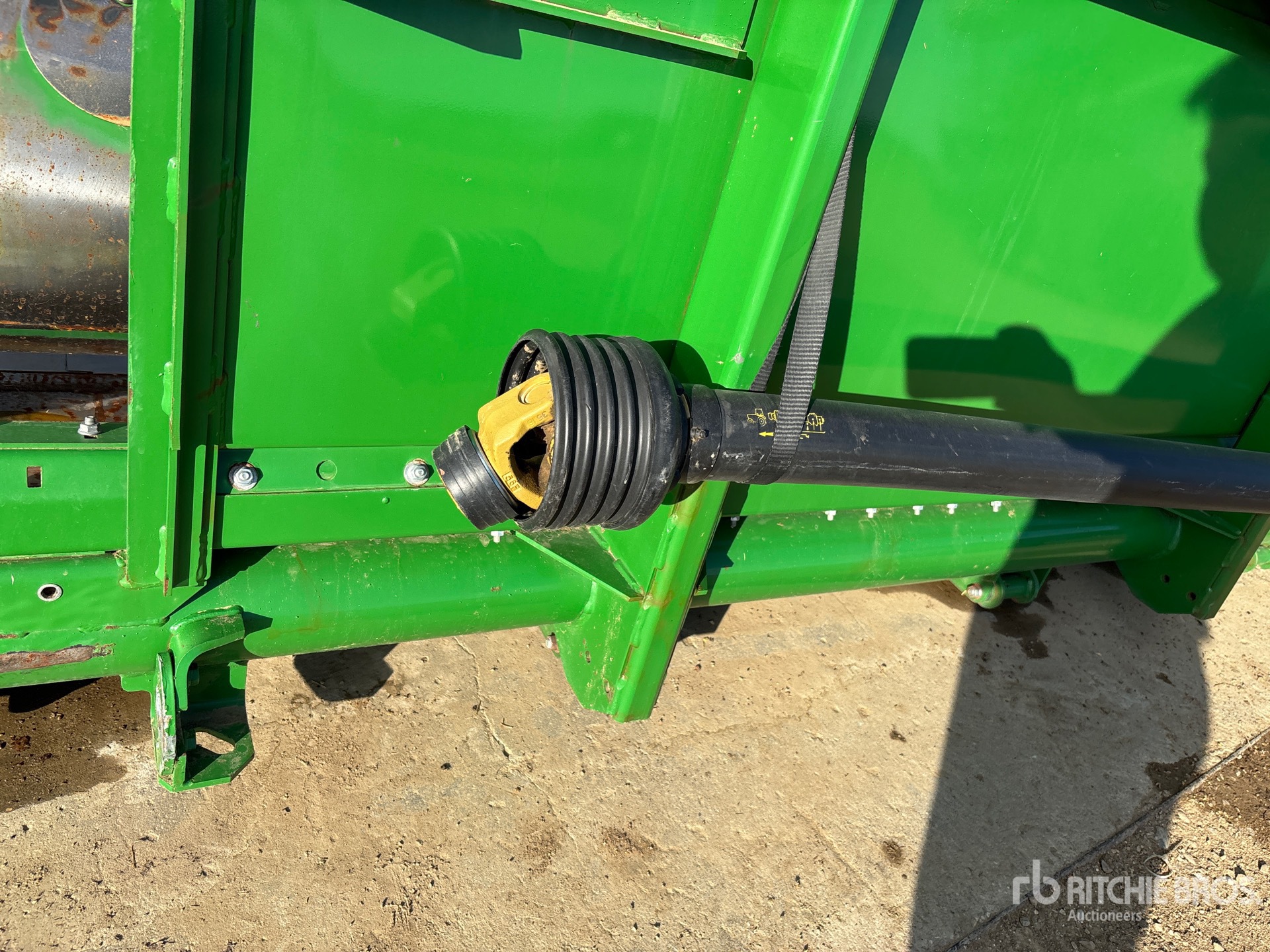 2017 John Deere 635F