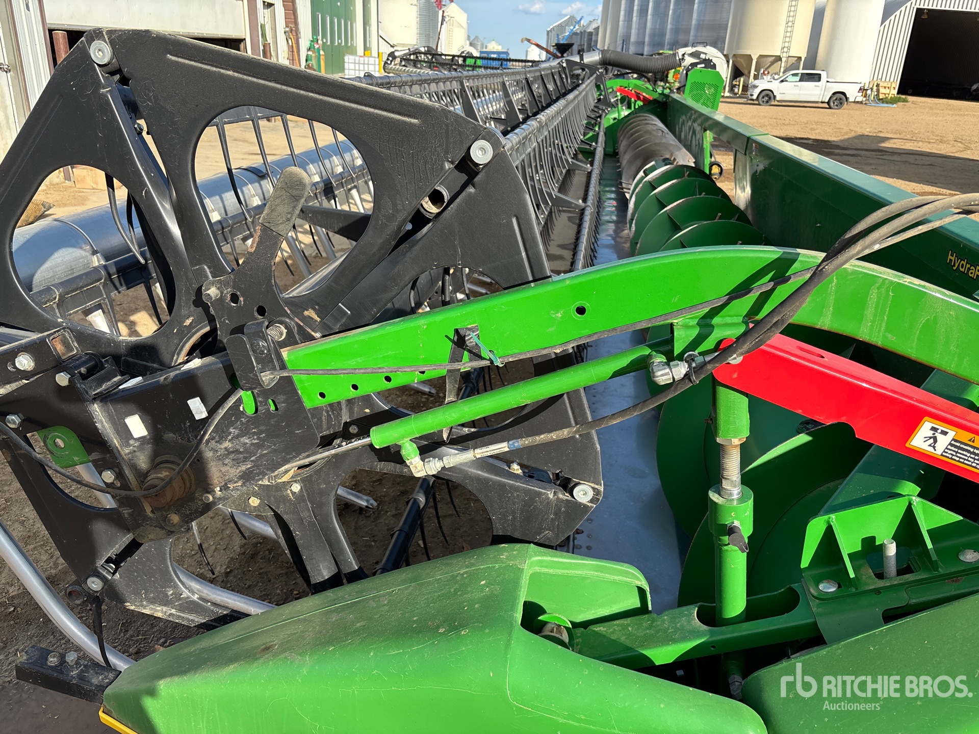 2017 John Deere 635F