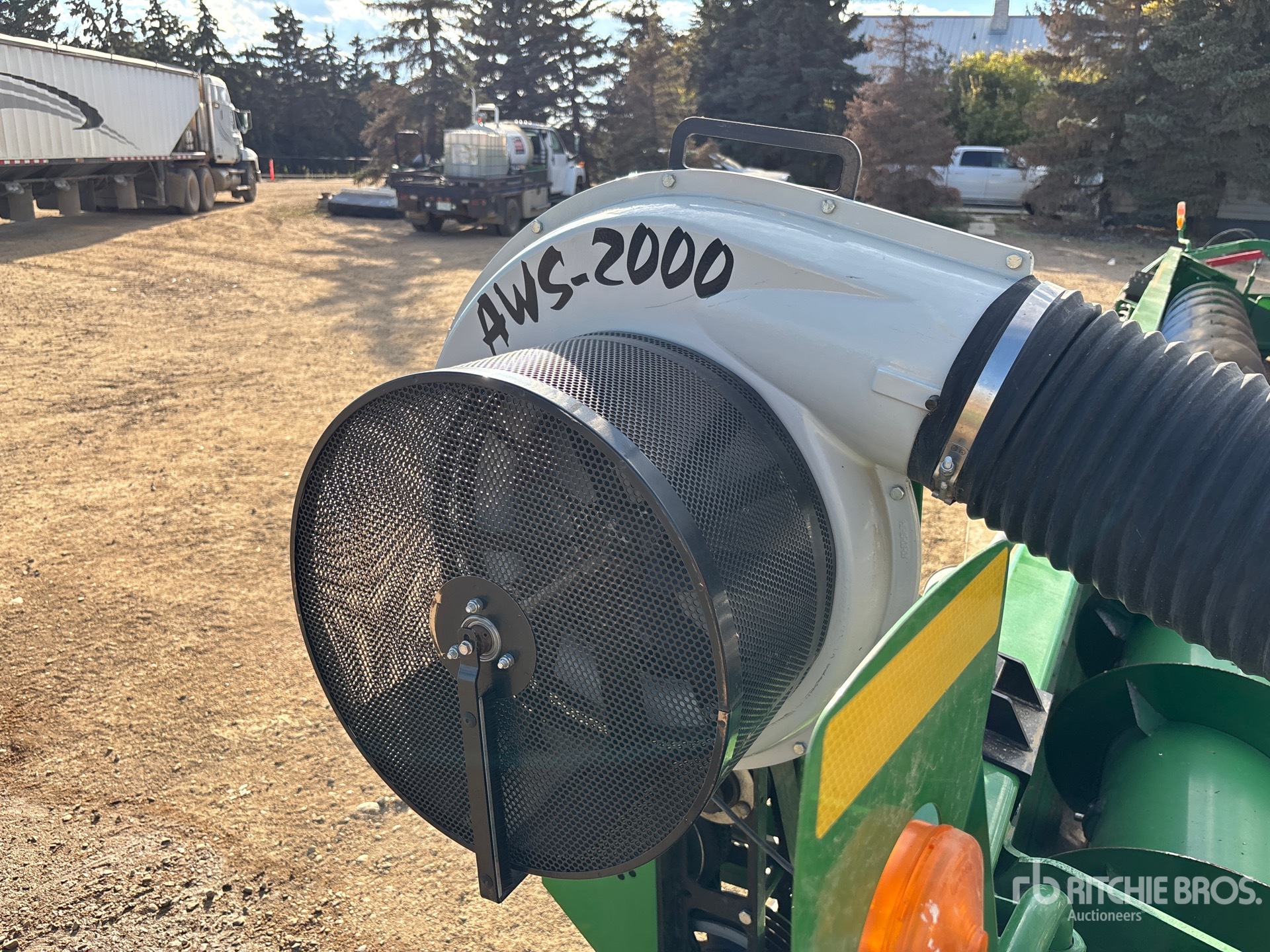 2017 John Deere 635F