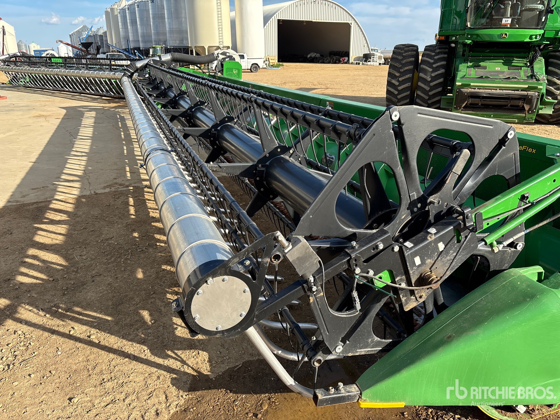 2017 John Deere 635F