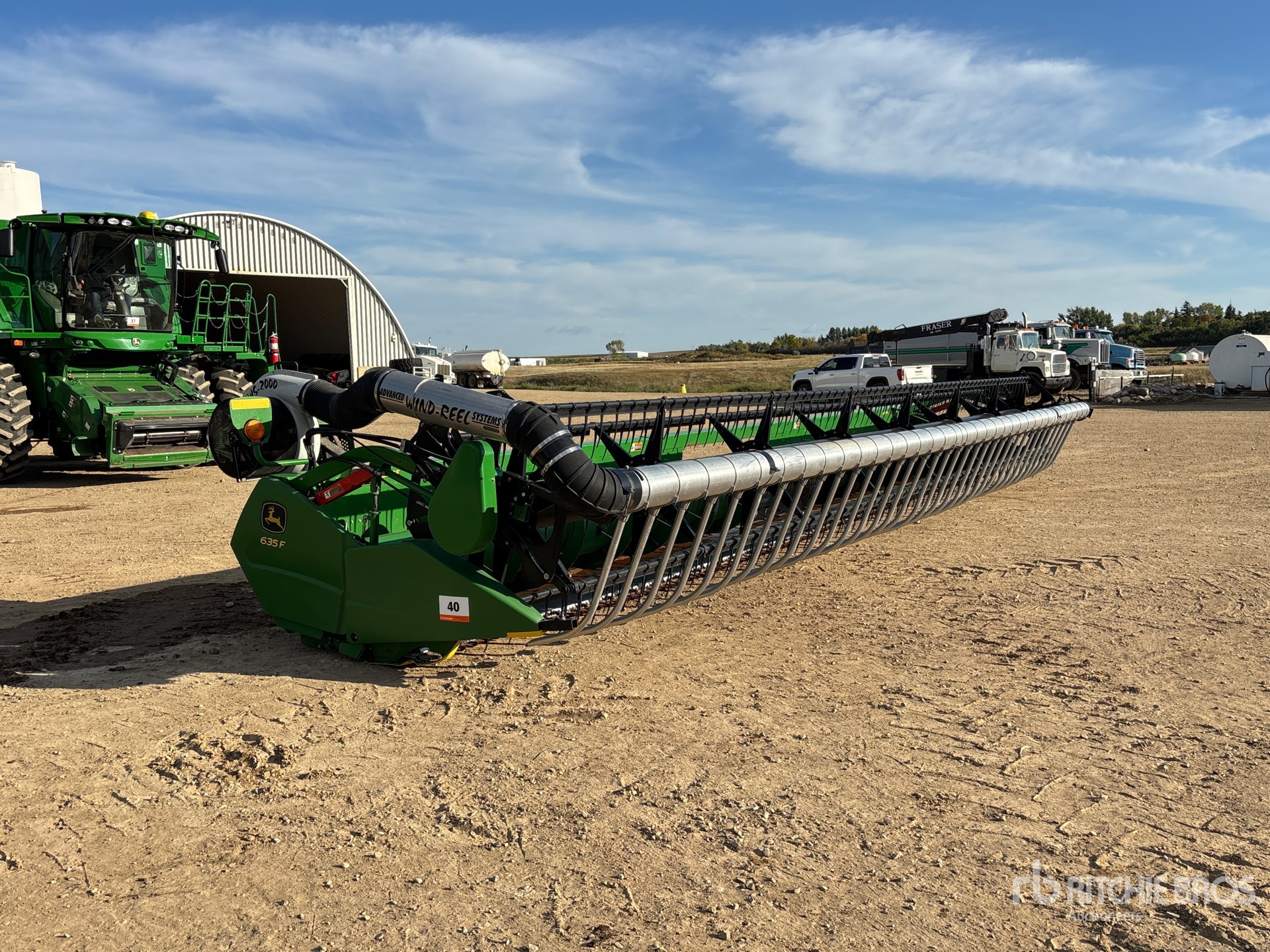 2017 John Deere 635F
