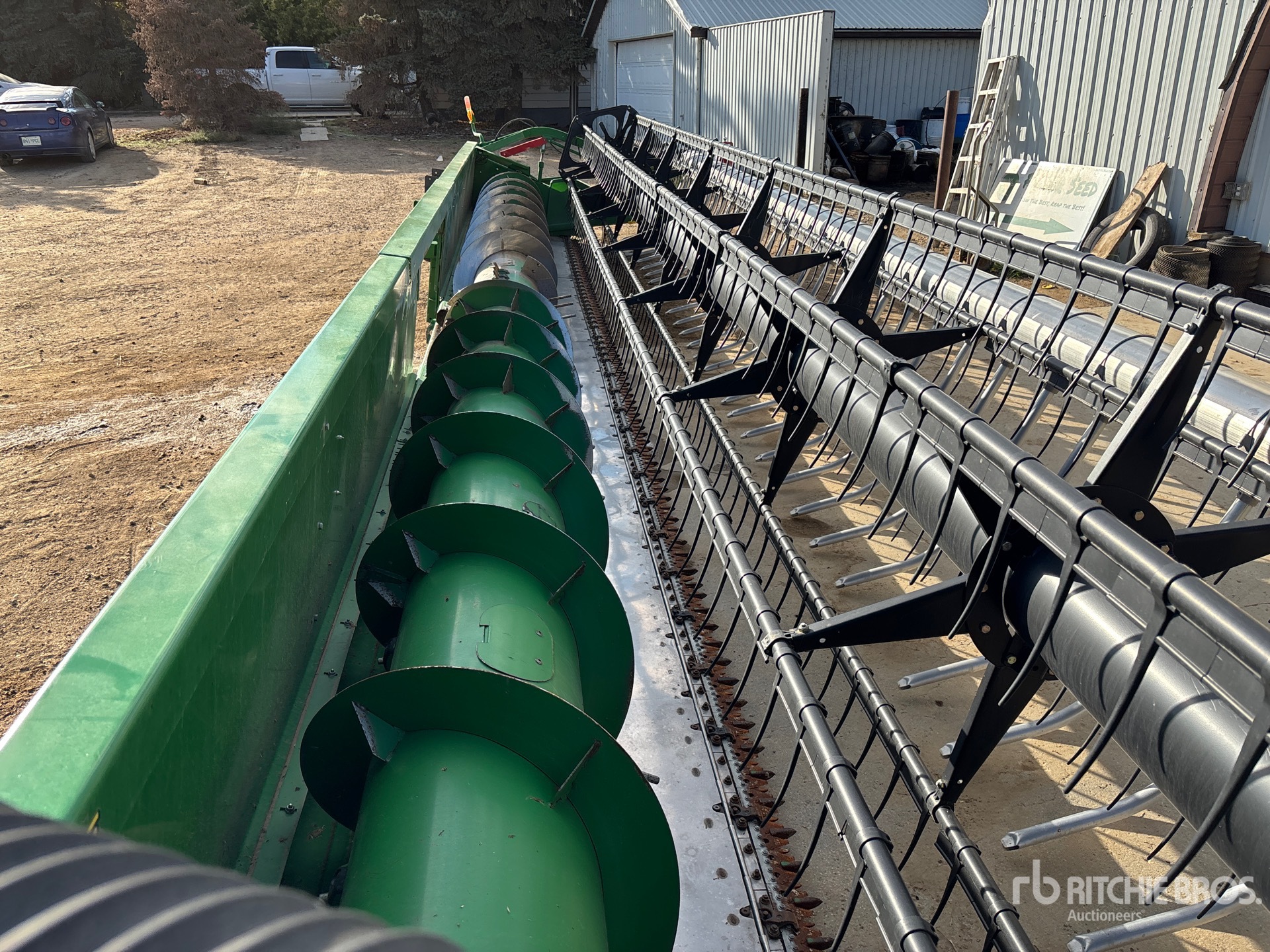 2017 John Deere 635F